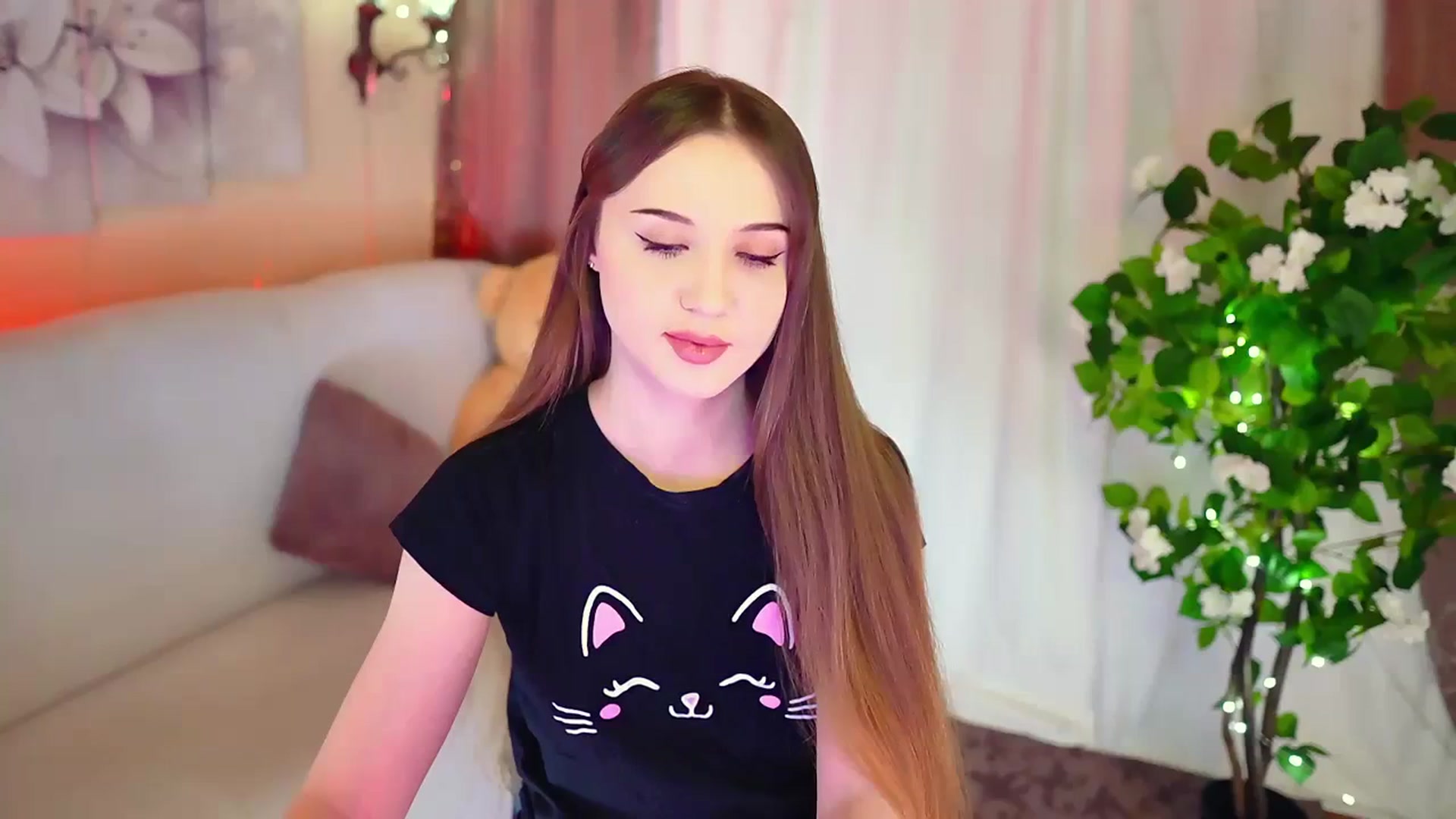 Gallery image thumbnail from Innocent_Soul's myfreecams stream on, 11/18/2023, 15:43 image 2 of 20