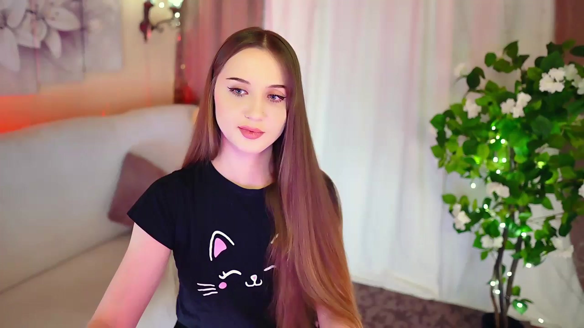 Gallery image thumbnail from Innocent_Soul's myfreecams stream on, 11/18/2023, 17:00 image 12 of 20