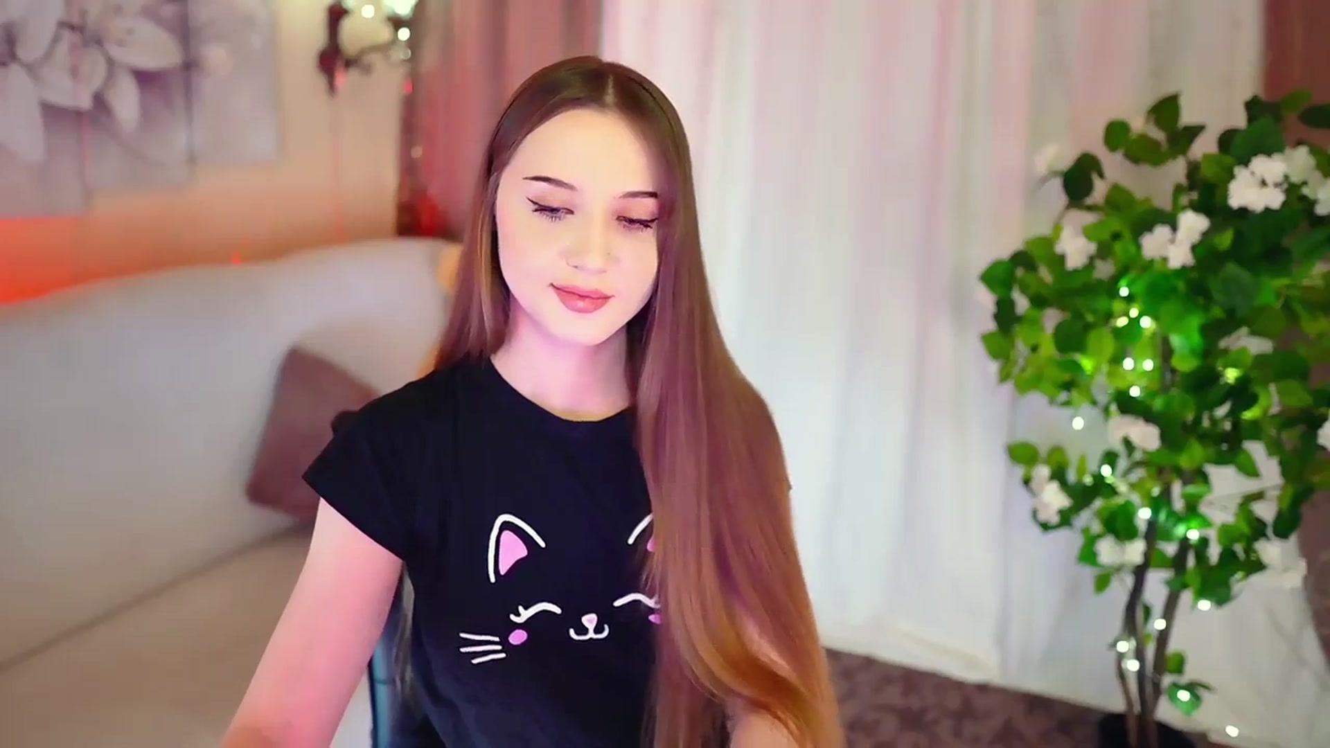Gallery image thumbnail from Innocent_Soul's myfreecams stream on, 11/18/2023, 17:00 image 4 of 20