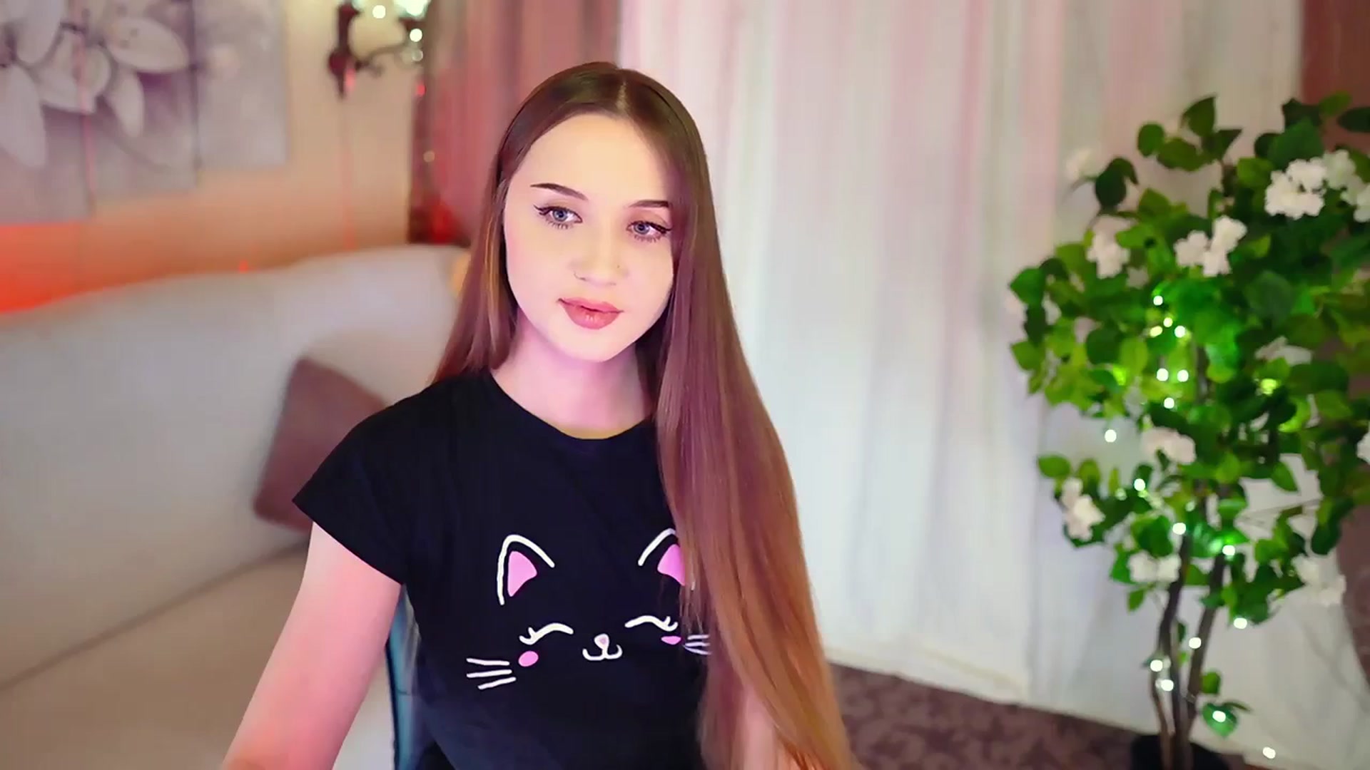 Gallery image thumbnail from Innocent_Soul's myfreecams stream on, 11/18/2023, 17:00 image 2 of 20