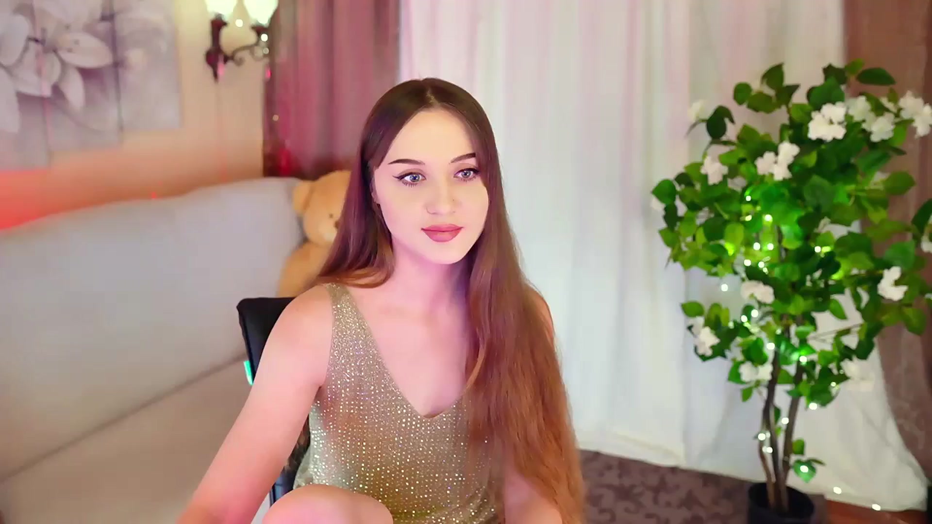 Gallery image thumbnail from Innocent_Soul's myfreecams stream on, 11/23/2023, 12:44 image 1 of 20