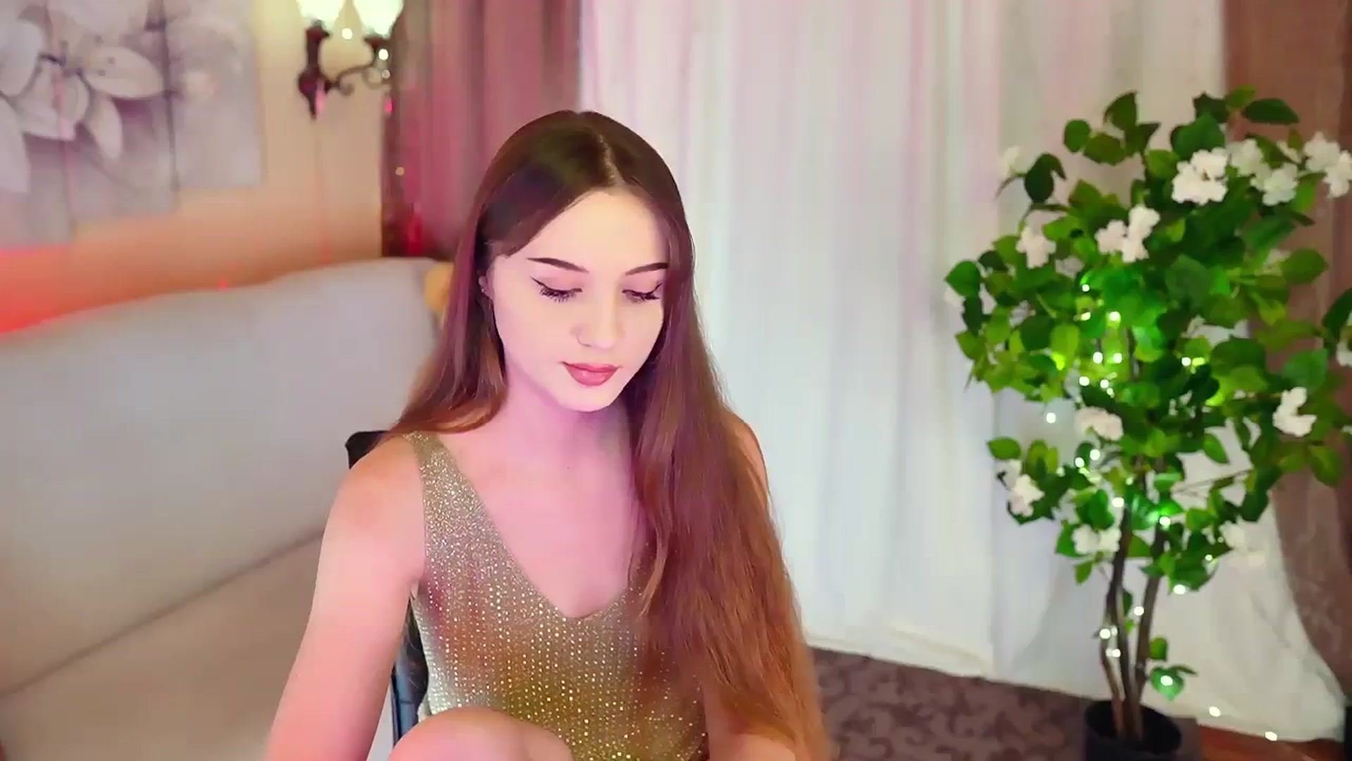 Gallery image thumbnail from Innocent_Soul's myfreecams stream on, 11/23/2023, 12:44 image 4 of 20