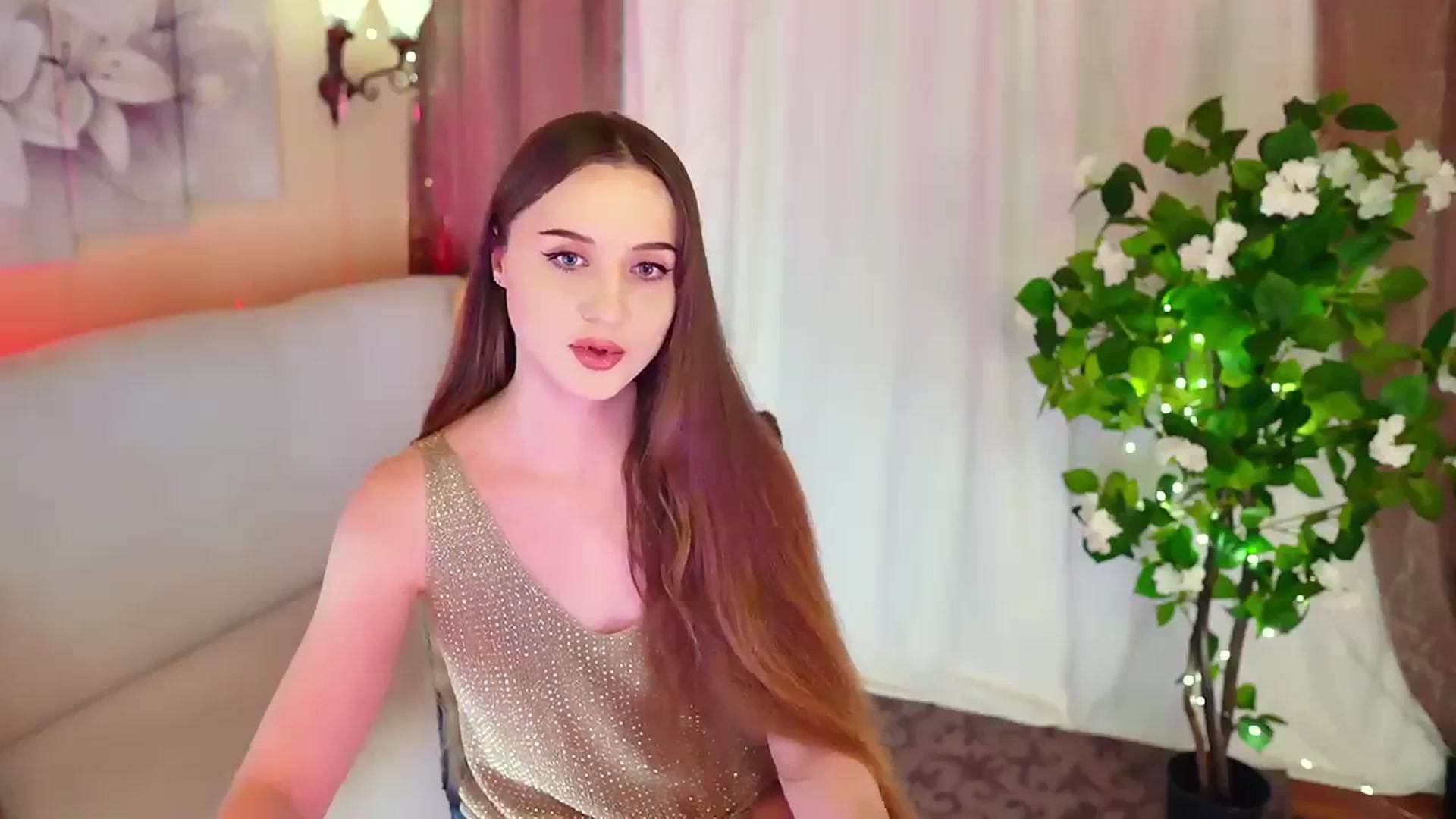 Gallery image thumbnail from Innocent_Soul's myfreecams stream on, 11/23/2023, 16:15 image 4 of 20