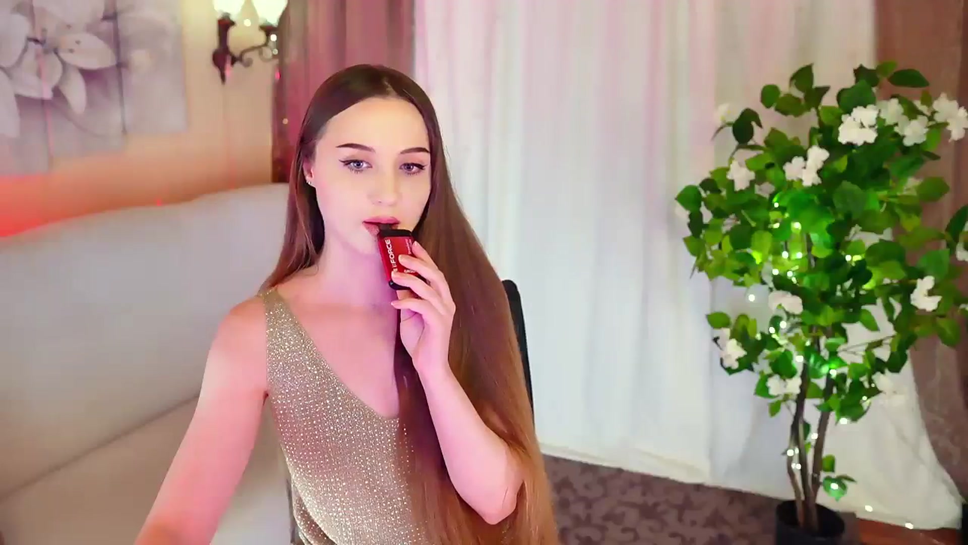Gallery image thumbnail from Innocent_Soul's myfreecams stream on, 11/23/2023, 16:40 image 15 of 20