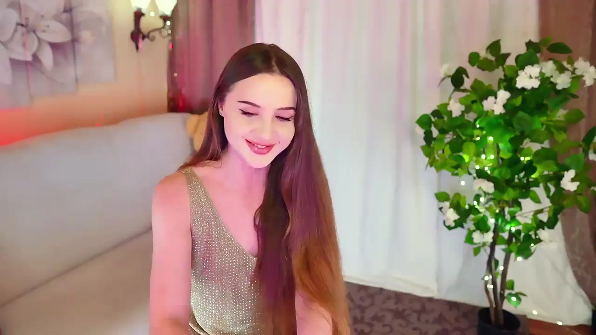 Gallery image thumbnail from Innocent_Soul's myfreecams stream on, 11/23/2023, 16:40 image 16 of 20
