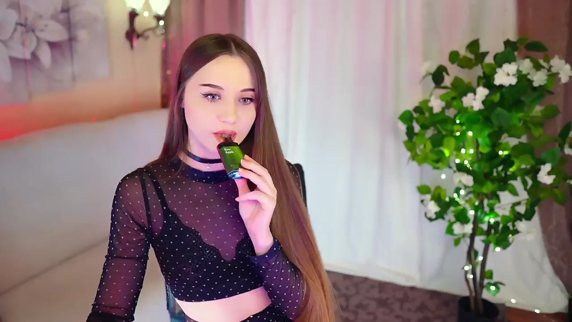 Gallery image thumbnail from Innocent_Soul's myfreecams stream on, 11/24/2023, 14:53 image 8 of 20