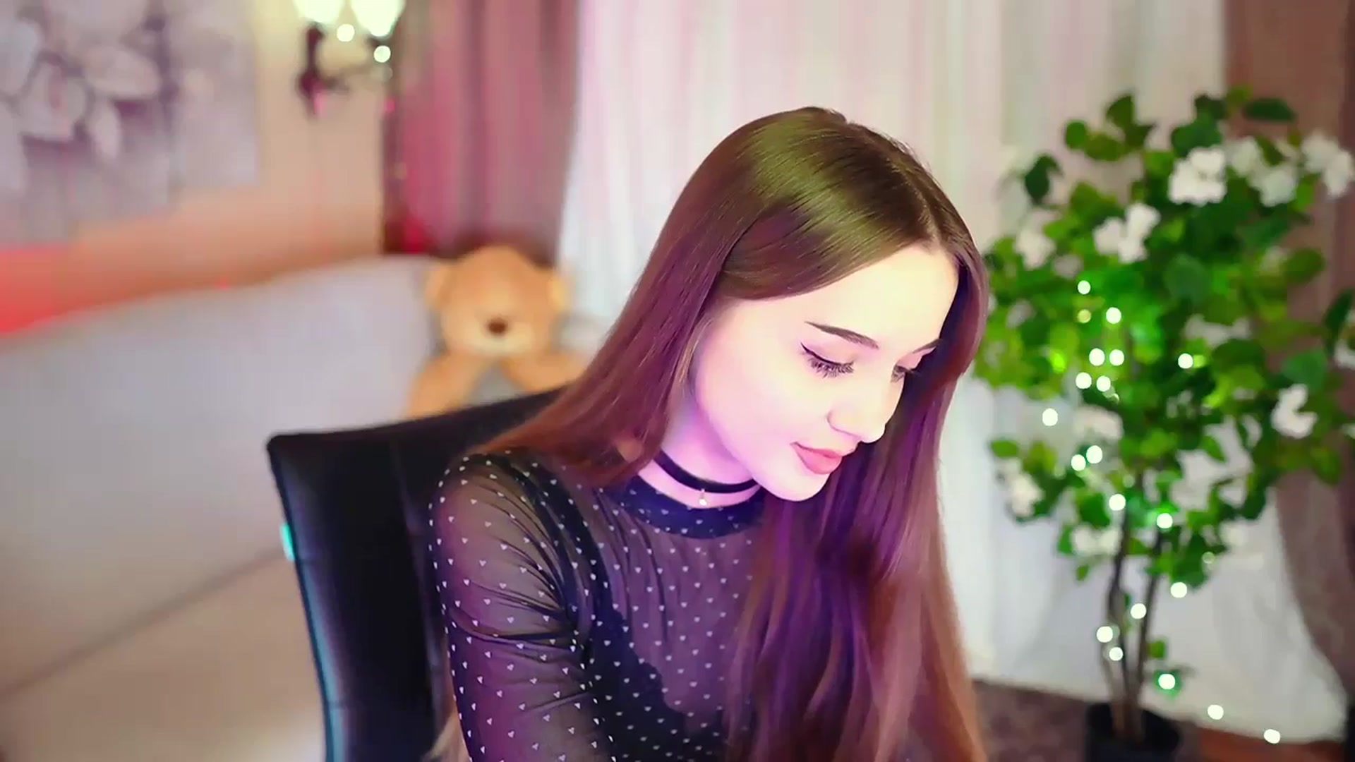 Gallery image thumbnail from Innocent_Soul's myfreecams stream on, 11/24/2023, 14:53 image 17 of 20