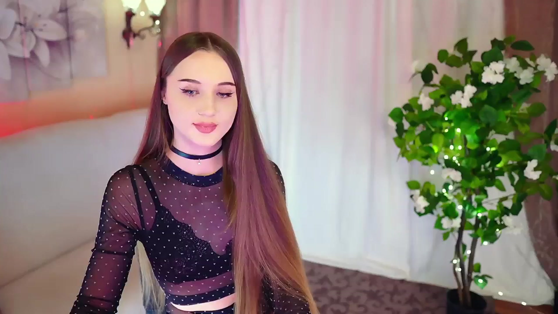 Gallery image thumbnail from Innocent_Soul's myfreecams stream on, 11/24/2023, 18:06 image 13 of 20