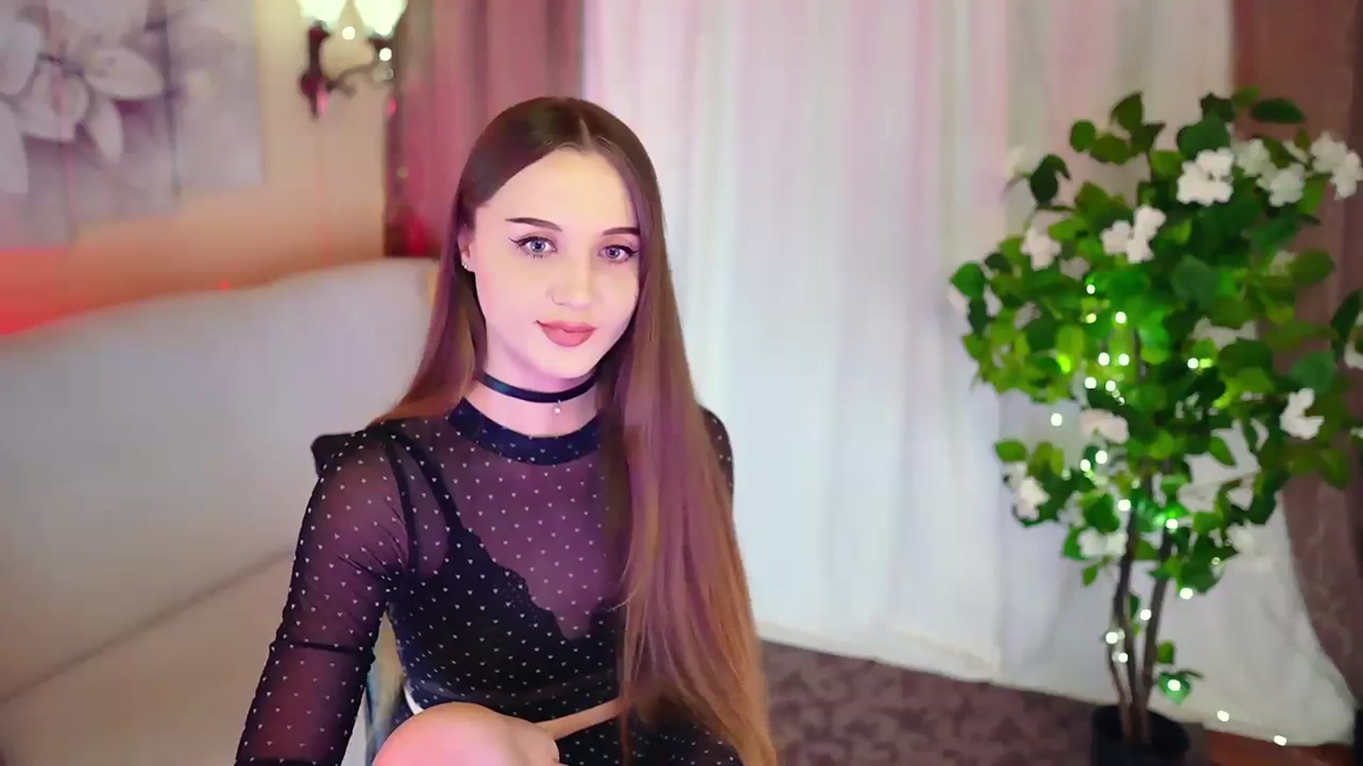 Gallery image thumbnail from Innocent_Soul's myfreecams stream on, 11/24/2023, 18:06 image 4 of 20