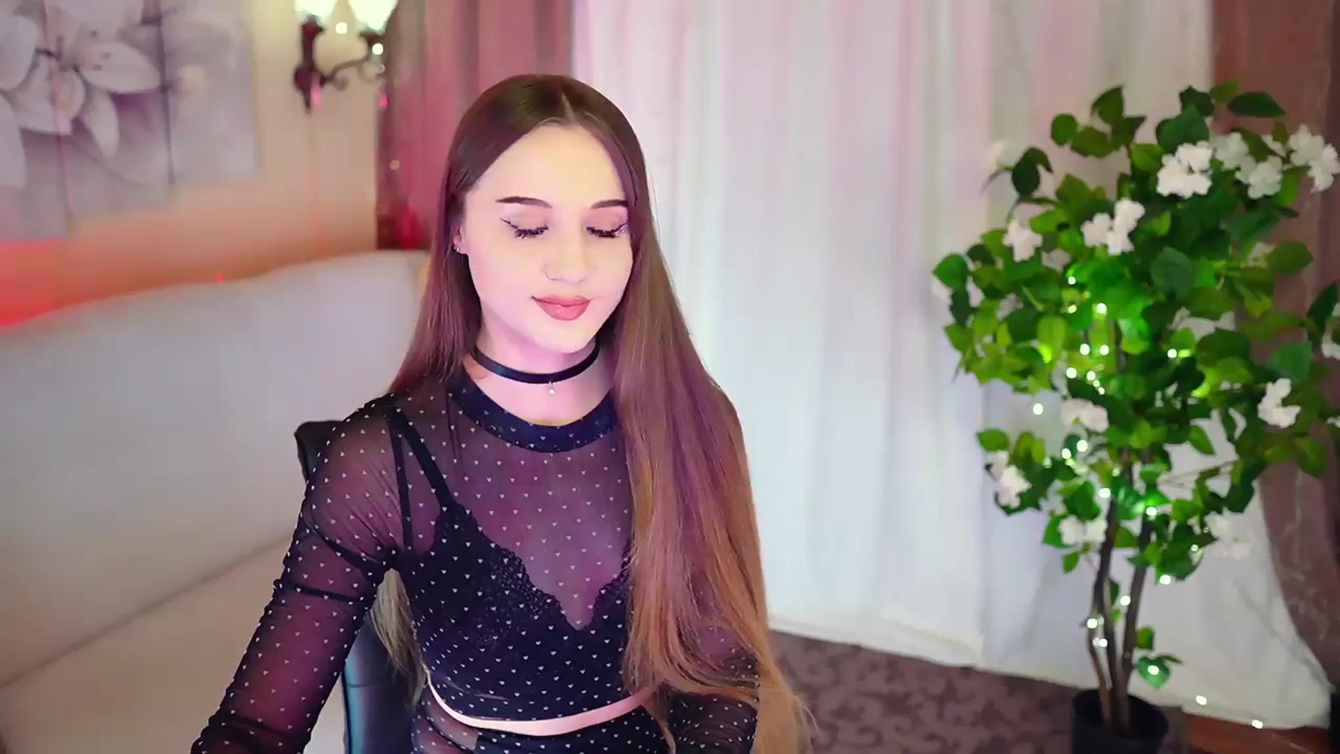 Gallery image thumbnail from Innocent_Soul's myfreecams stream on, 11/24/2023, 20:06 image 4 of 20