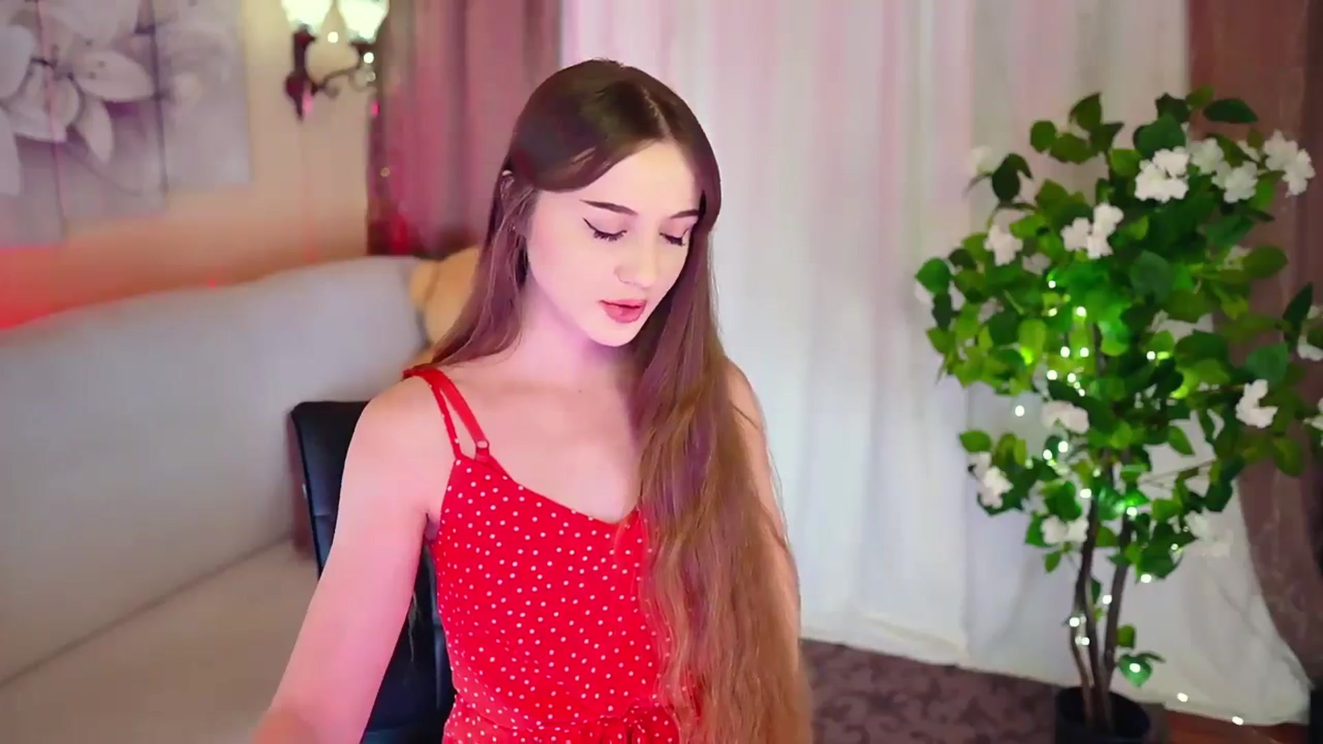Gallery image thumbnail from Innocent_Soul's myfreecams stream on, 11/25/2023, 15:00 image 20 of 20
