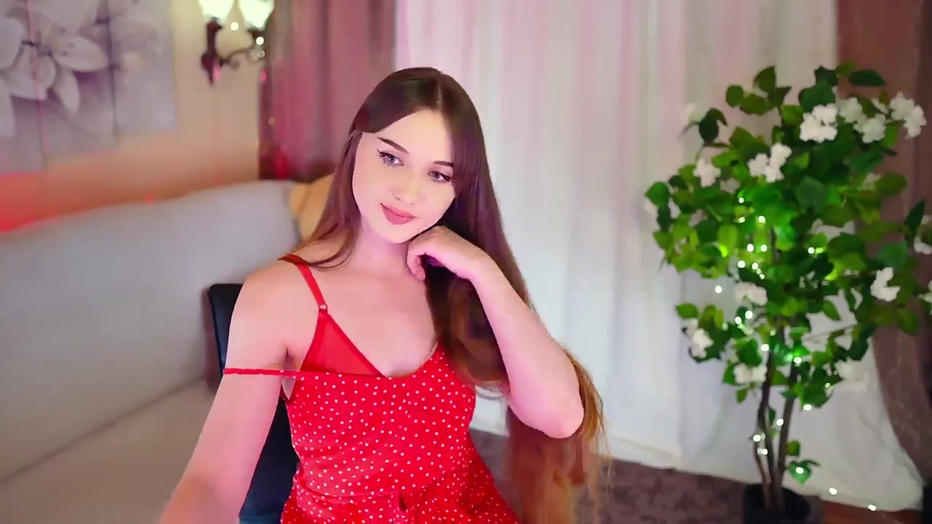 Gallery image thumbnail from Innocent_Soul's myfreecams stream on, 11/25/2023, 15:00 image 13 of 20