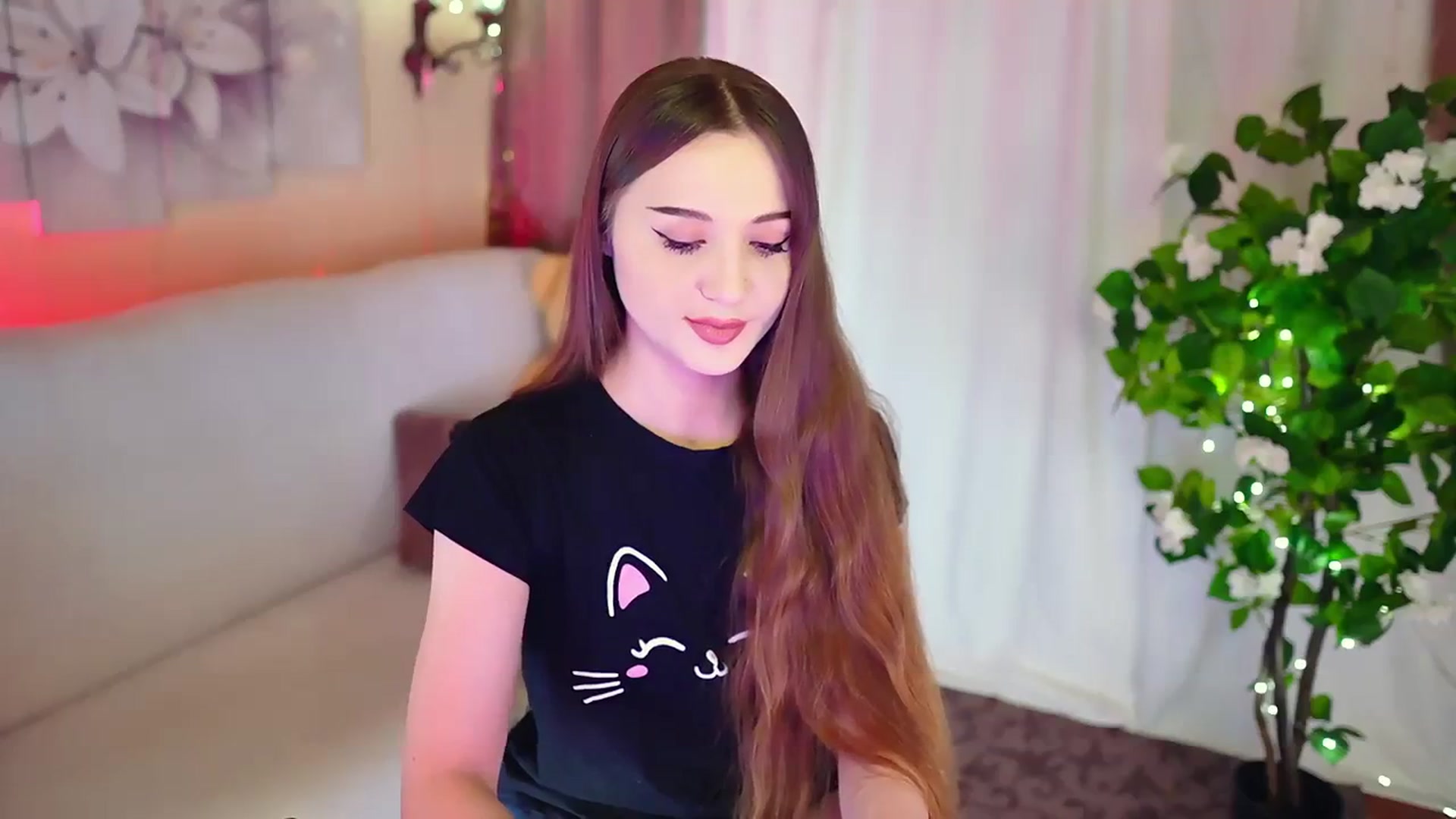 Gallery image thumbnail from Innocent_Soul's myfreecams stream on, 11/26/2023, 13:43 image 16 of 20