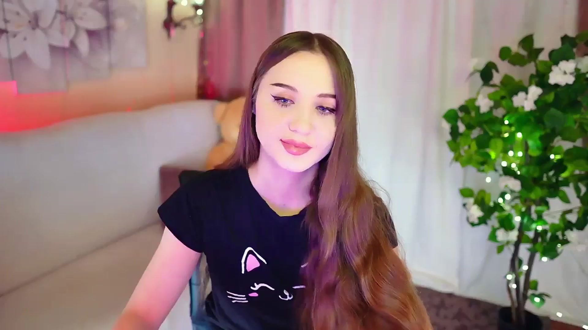 Gallery image thumbnail from Innocent_Soul's myfreecams stream on, 11/26/2023, 13:43 image 13 of 20