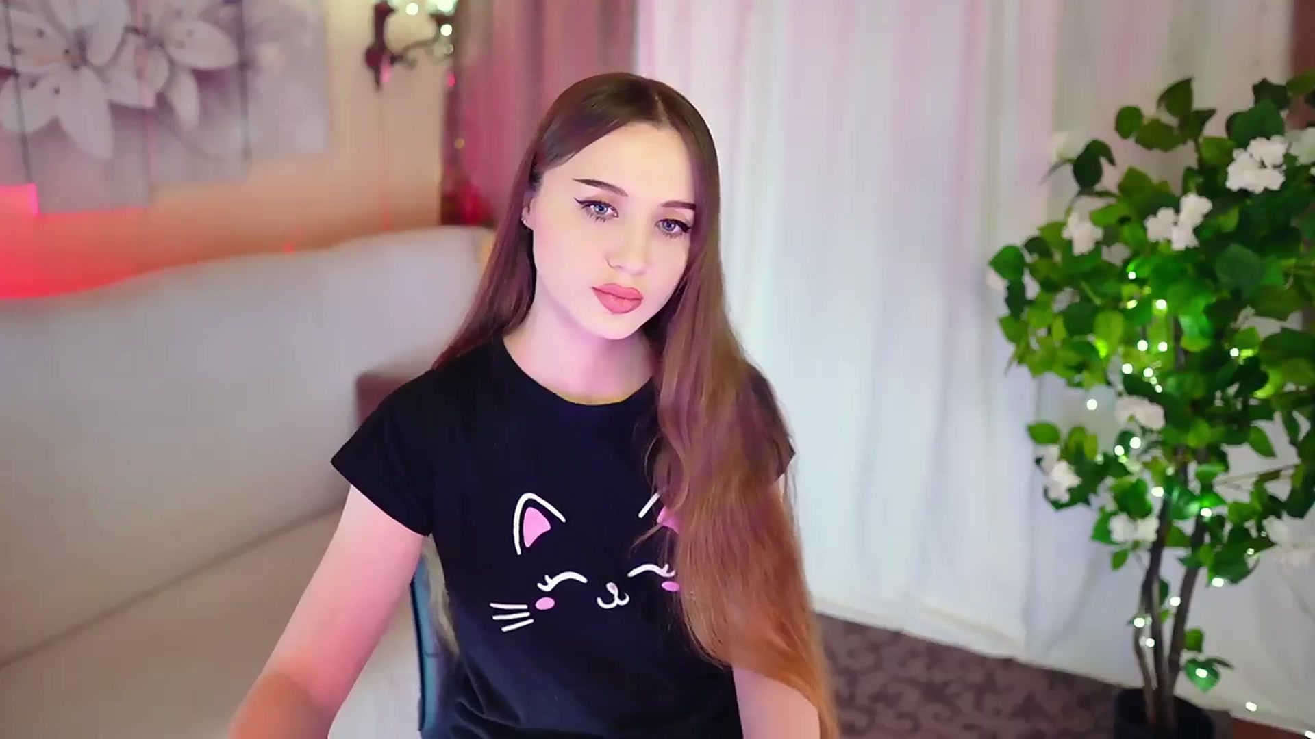 Gallery image thumbnail from Innocent_Soul's myfreecams stream on, 11/26/2023, 15:04 image 3 of 20