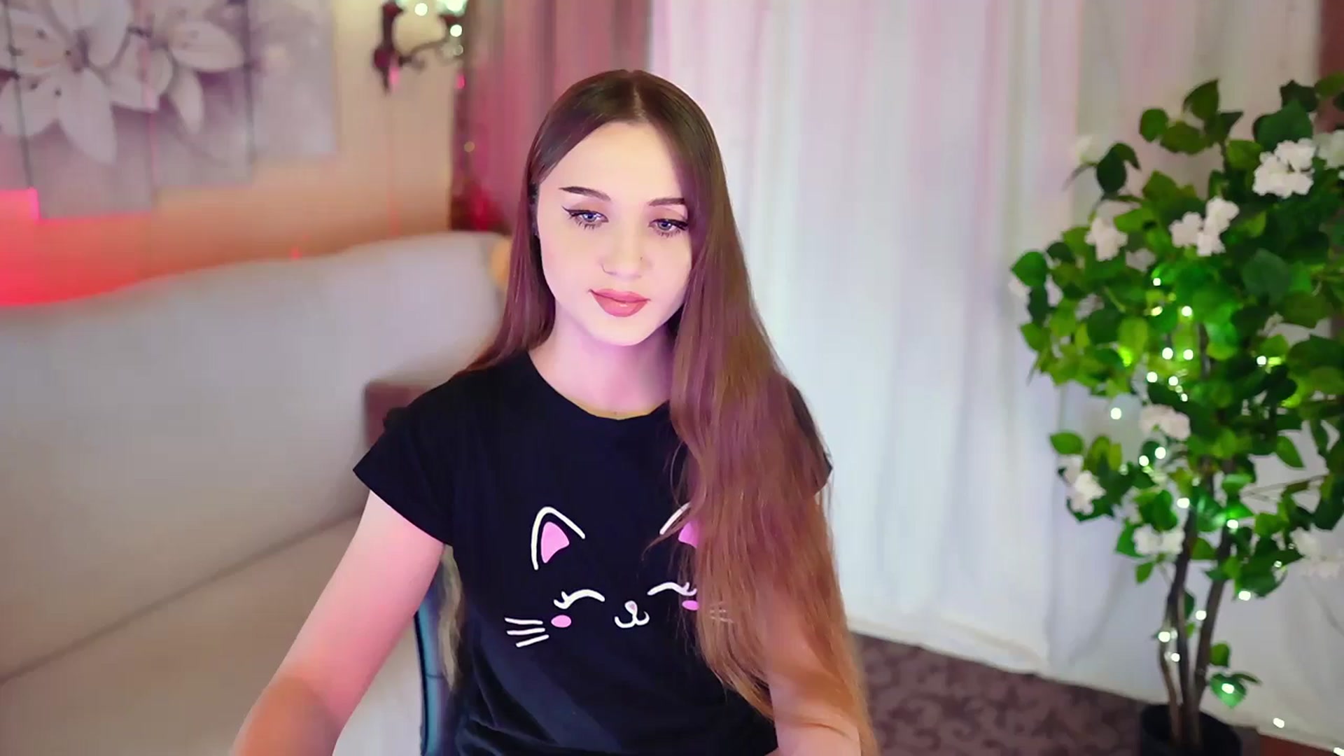 Gallery image thumbnail from Innocent_Soul's myfreecams stream on, 11/26/2023, 15:04 image 12 of 20