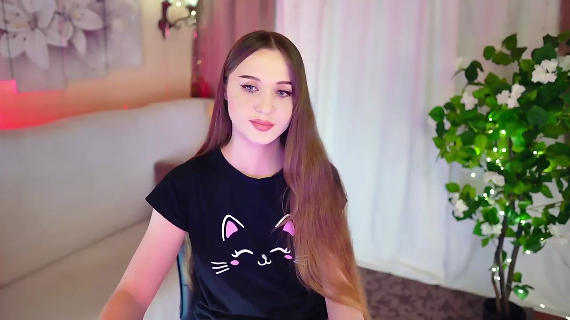 Gallery image thumbnail from Innocent_Soul's myfreecams stream on, 11/26/2023, 15:04 image 9 of 20