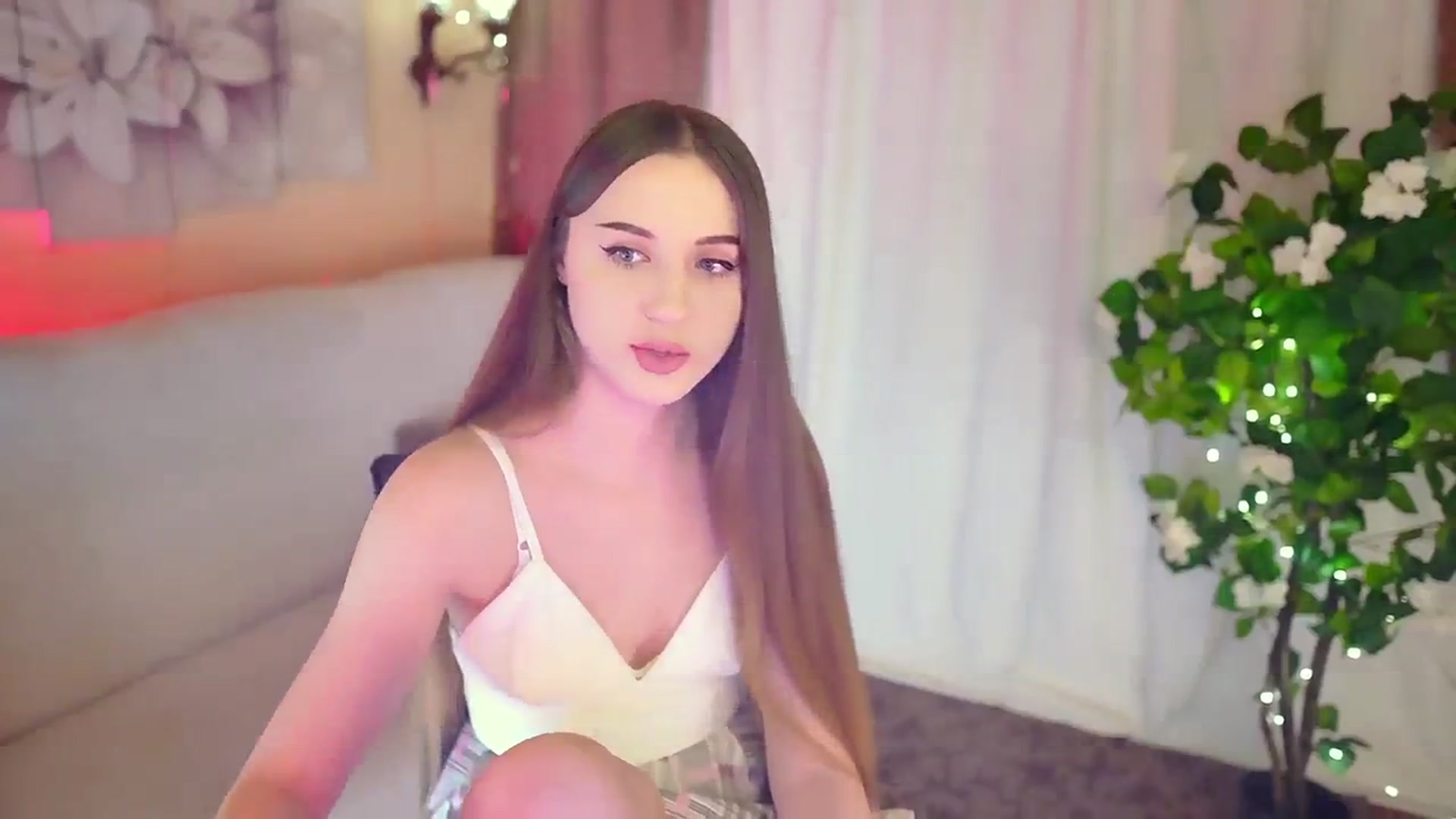 Gallery image thumbnail from Innocent_Soul's myfreecams stream on, 11/28/2023, 11:09 image 11 of 20