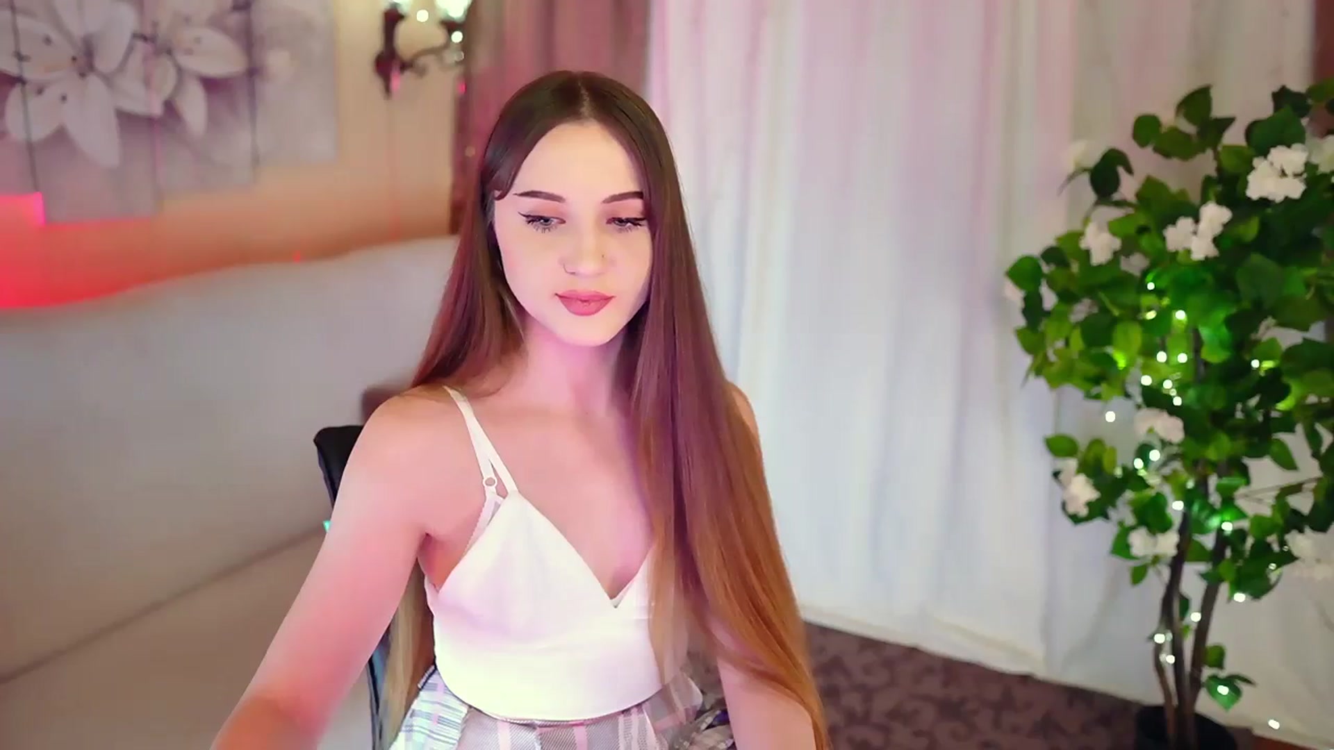 Gallery image thumbnail from Innocent_Soul's myfreecams stream on, 11/28/2023, 11:09 image 18 of 20