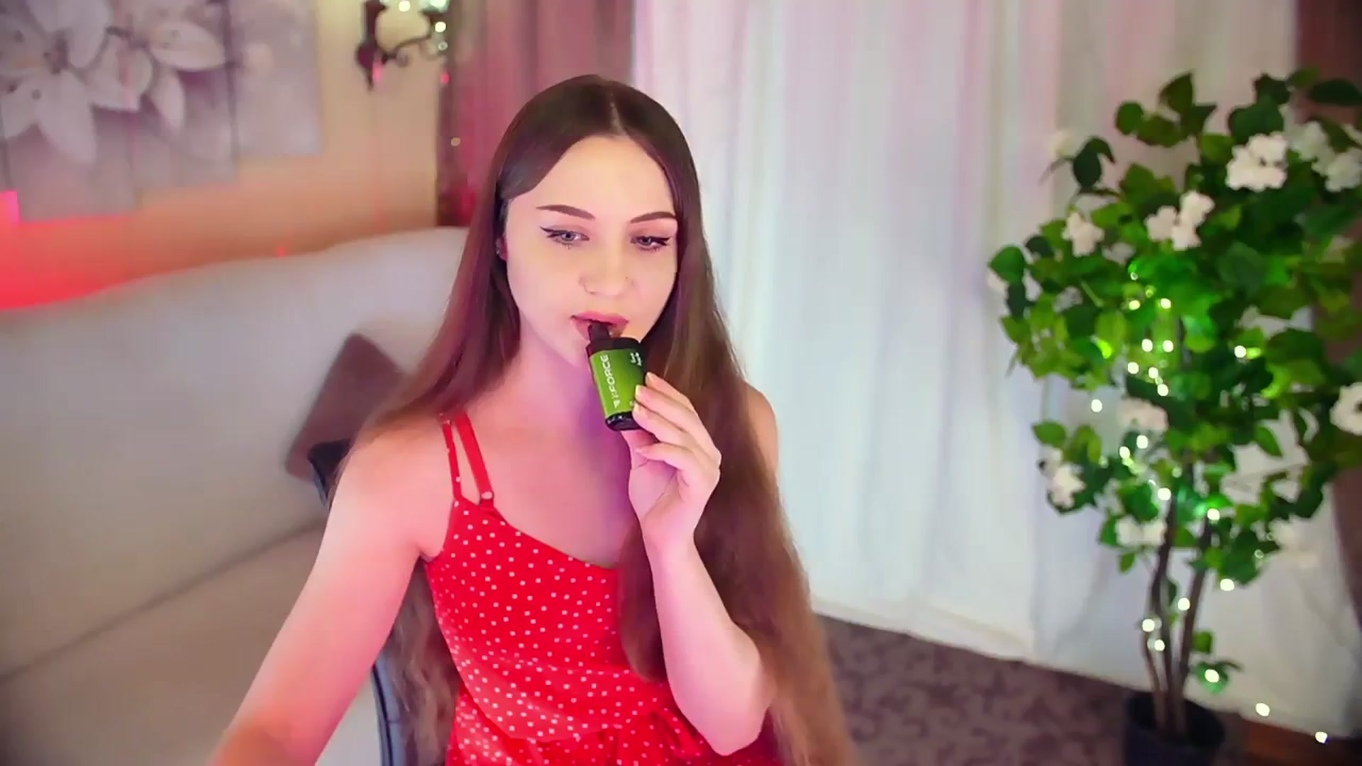 Gallery image thumbnail from Innocent_Soul's myfreecams stream on, 12/02/2023, 12:49 image 3 of 20