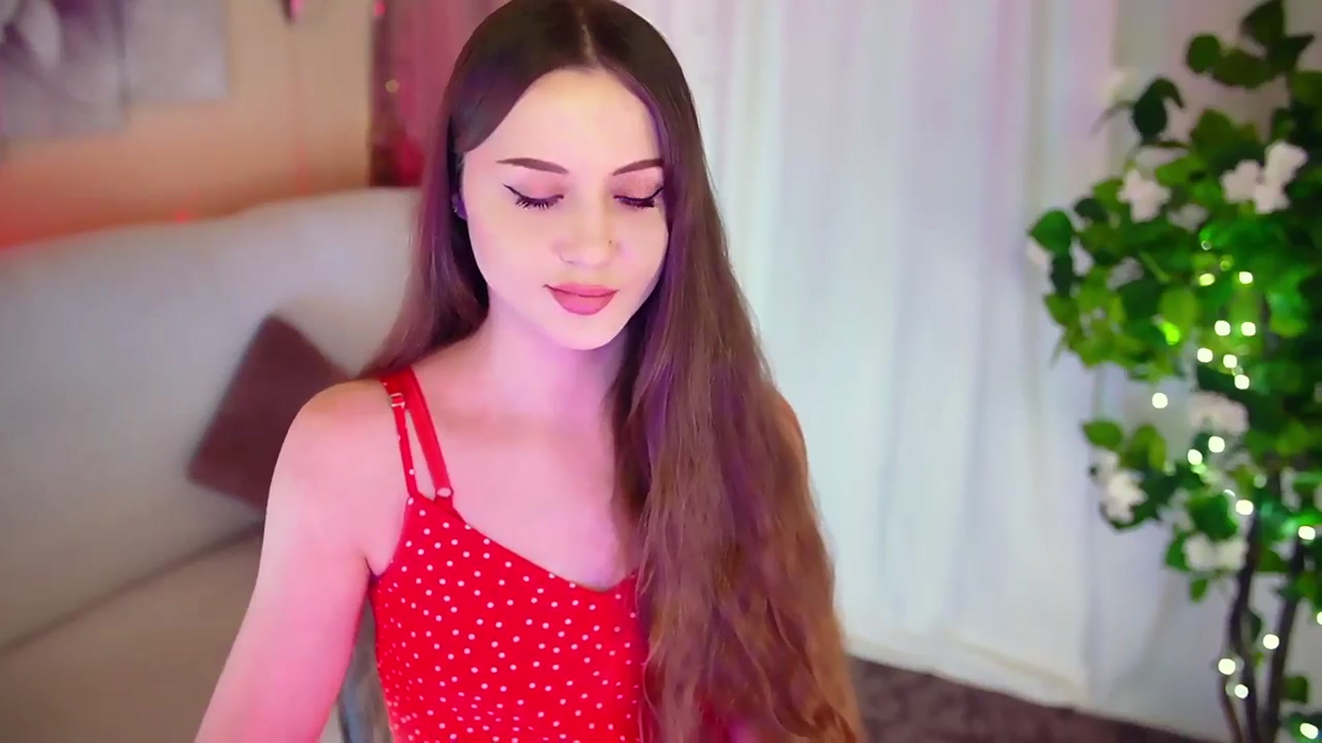 Gallery image thumbnail from Innocent_Soul's myfreecams stream on, 12/02/2023, 13:03 image 17 of 20