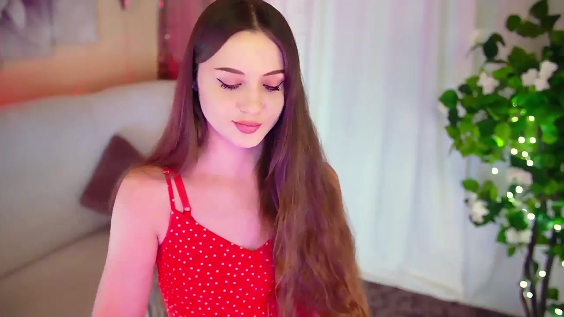 Gallery image thumbnail from Innocent_Soul's myfreecams stream on, 12/02/2023, 13:03 image 14 of 20
