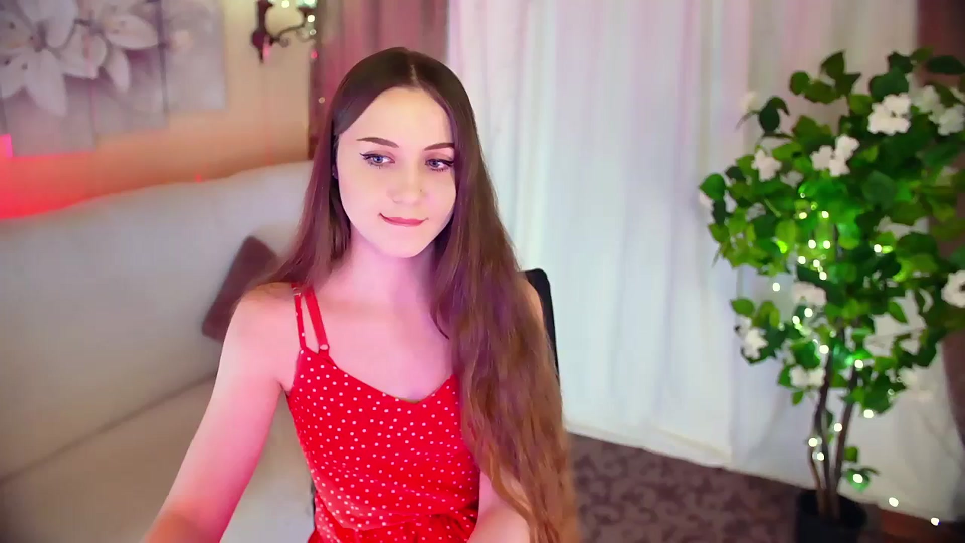 Gallery image thumbnail from Innocent_Soul's myfreecams stream on, 12/02/2023, 13:03 image 4 of 20