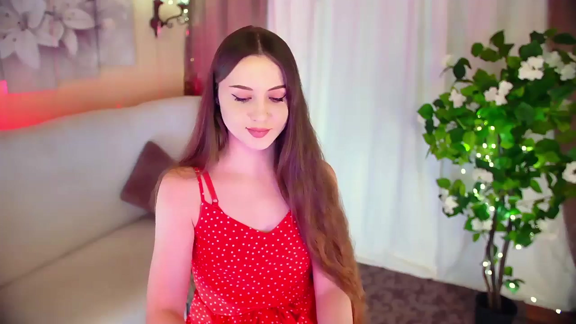 Gallery image thumbnail from Innocent_Soul's myfreecams stream on, 12/02/2023, 13:03 image 6 of 20