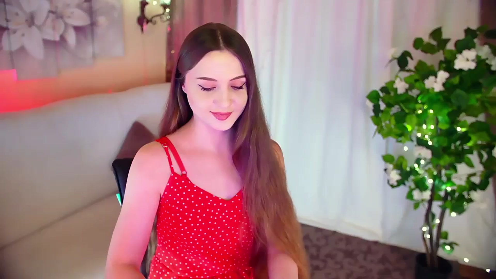Gallery image thumbnail from Innocent_Soul's myfreecams stream on, 12/02/2023, 15:25 image 18 of 20