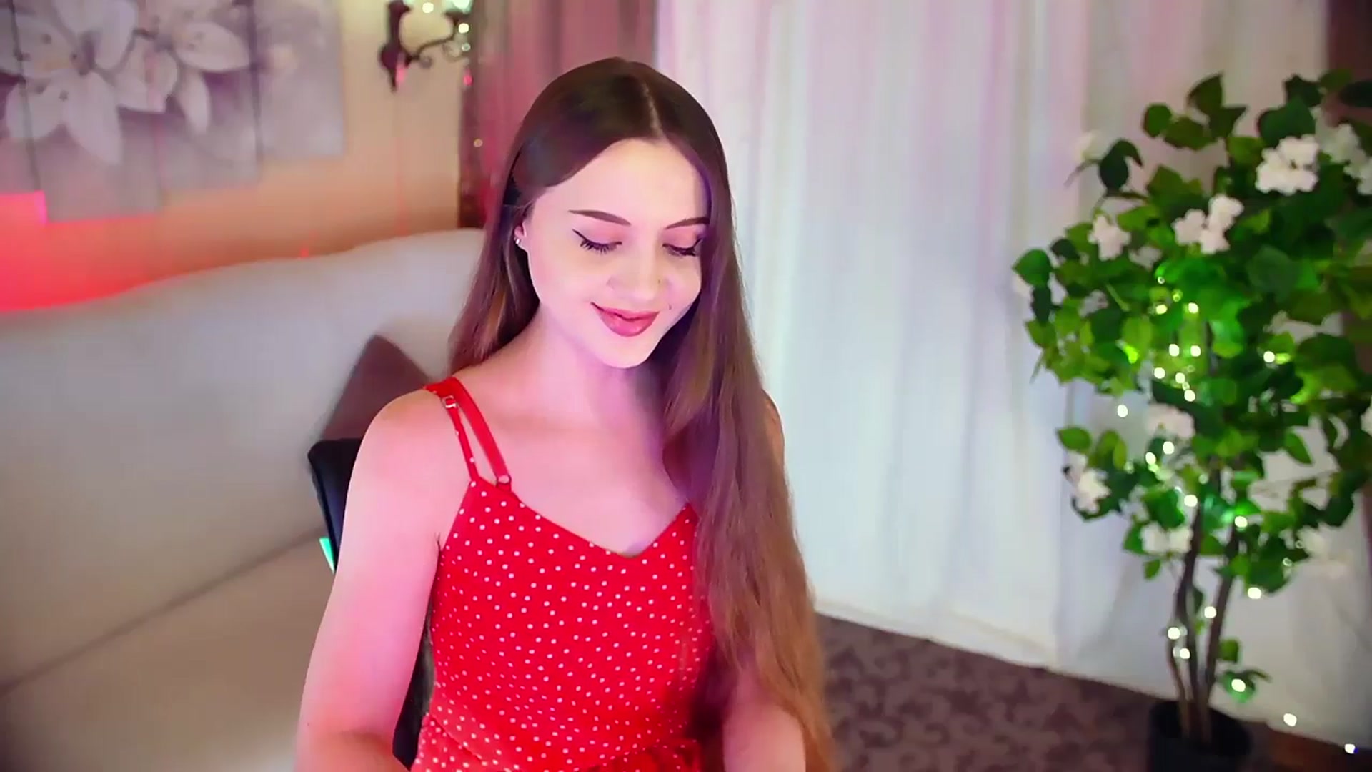 Gallery image thumbnail from Innocent_Soul's myfreecams stream on, 12/02/2023, 15:25 image 16 of 20