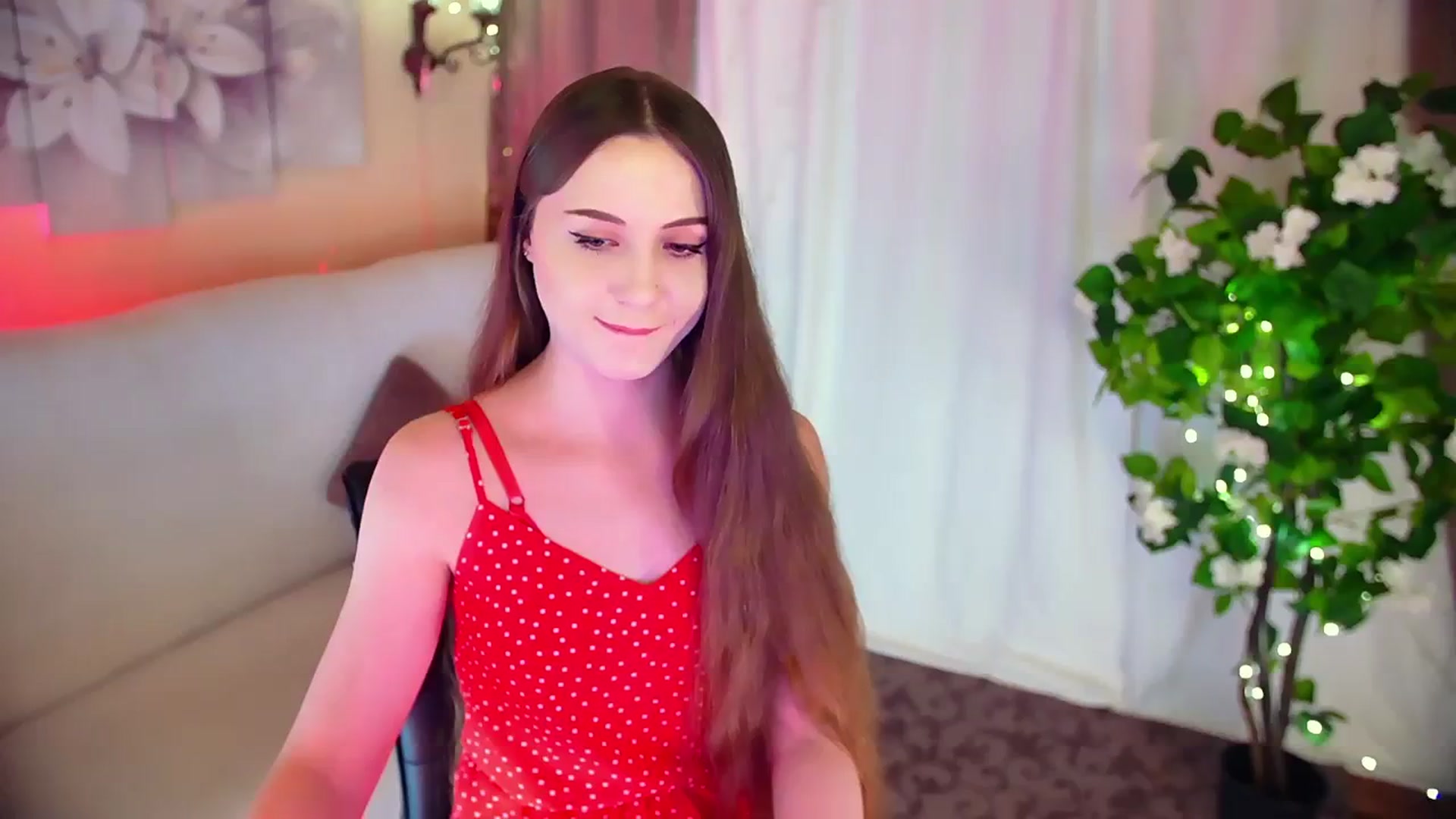 Gallery image thumbnail from Innocent_Soul's myfreecams stream on, 12/02/2023, 15:49 image 15 of 20