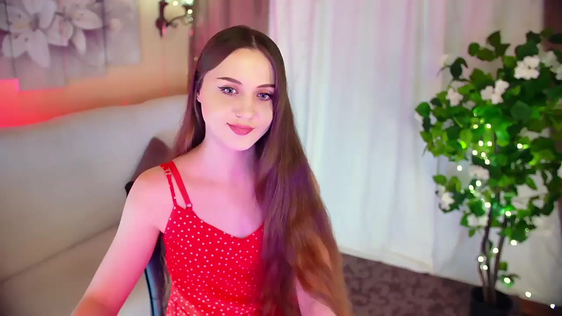 Gallery image thumbnail from Innocent_Soul's myfreecams stream on, 12/02/2023, 15:49 image 6 of 20