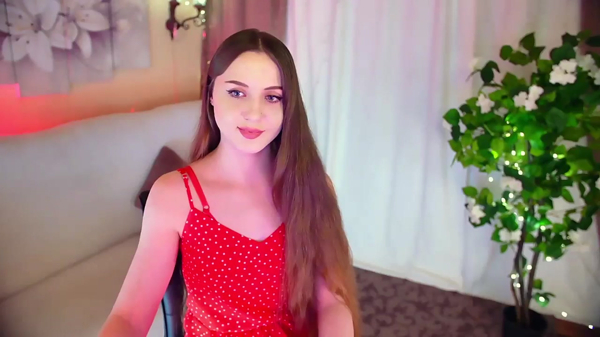 Gallery image thumbnail from Innocent_Soul's myfreecams stream on, 12/02/2023, 15:49 image 17 of 20