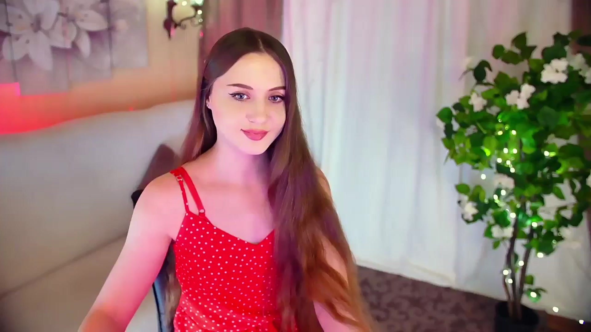 Gallery image thumbnail from Innocent_Soul's myfreecams stream on, 12/02/2023, 15:49 image 2 of 20