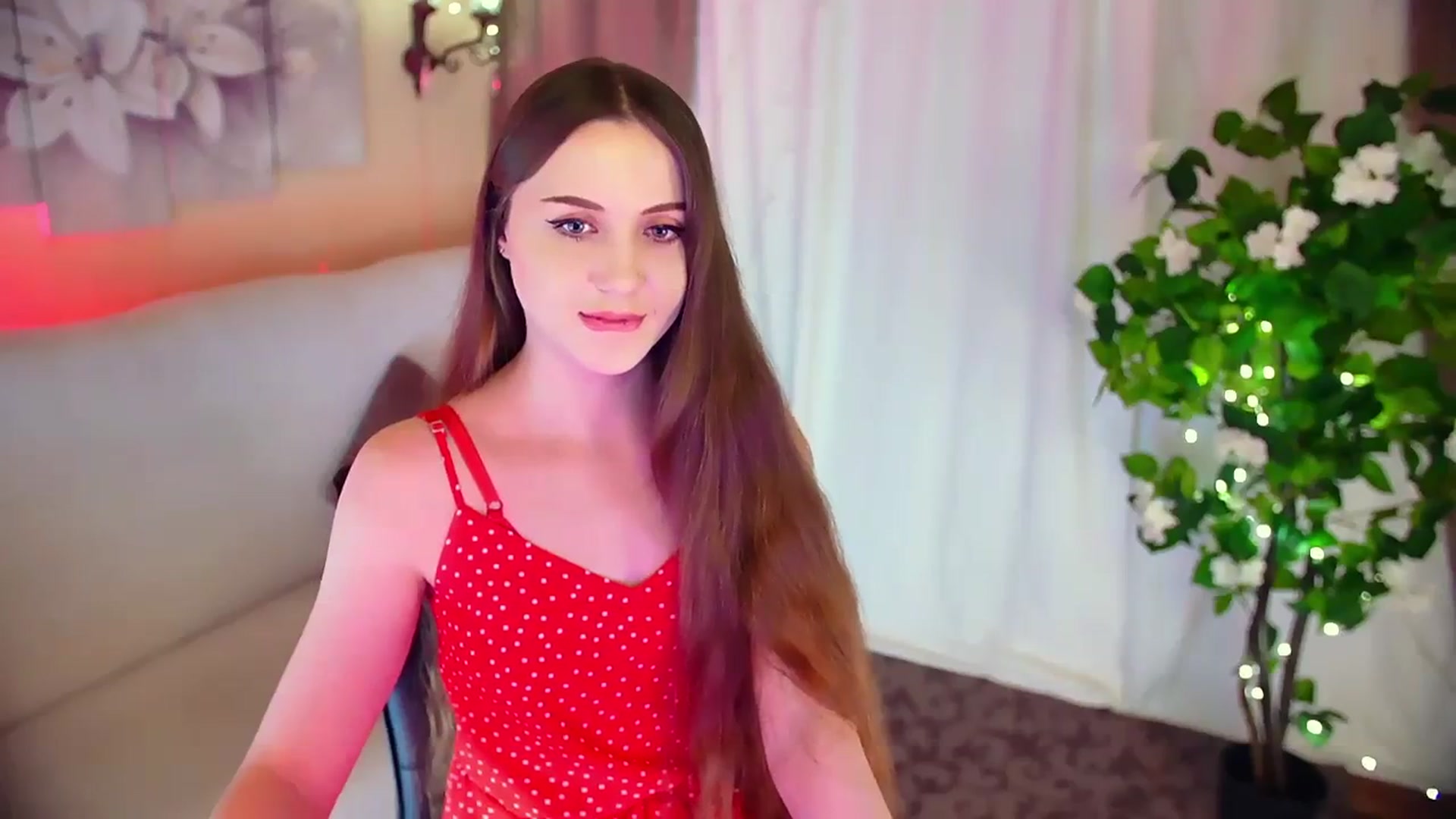 Gallery image thumbnail from Innocent_Soul's myfreecams stream on, 12/02/2023, 15:49 image 5 of 20