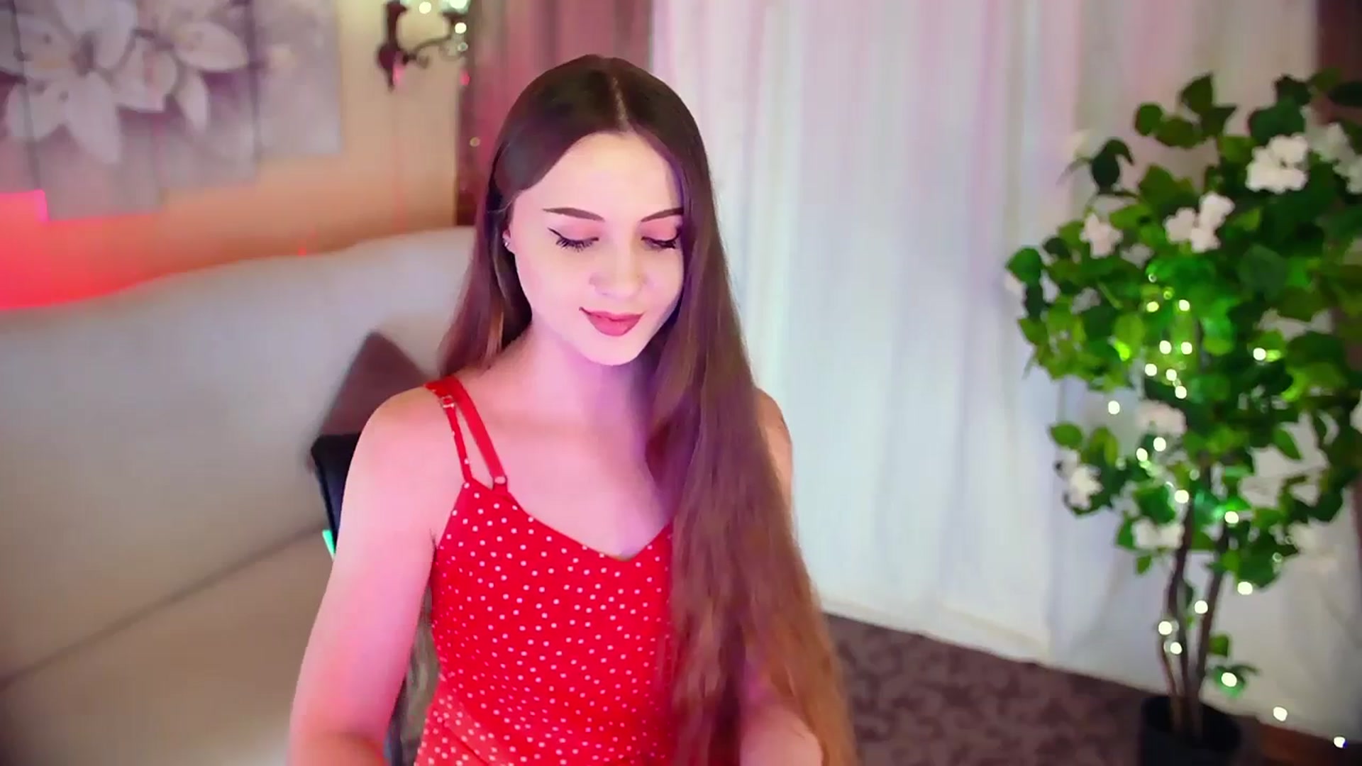 Gallery image thumbnail from Innocent_Soul's myfreecams stream on, 12/02/2023, 15:49 image 4 of 20