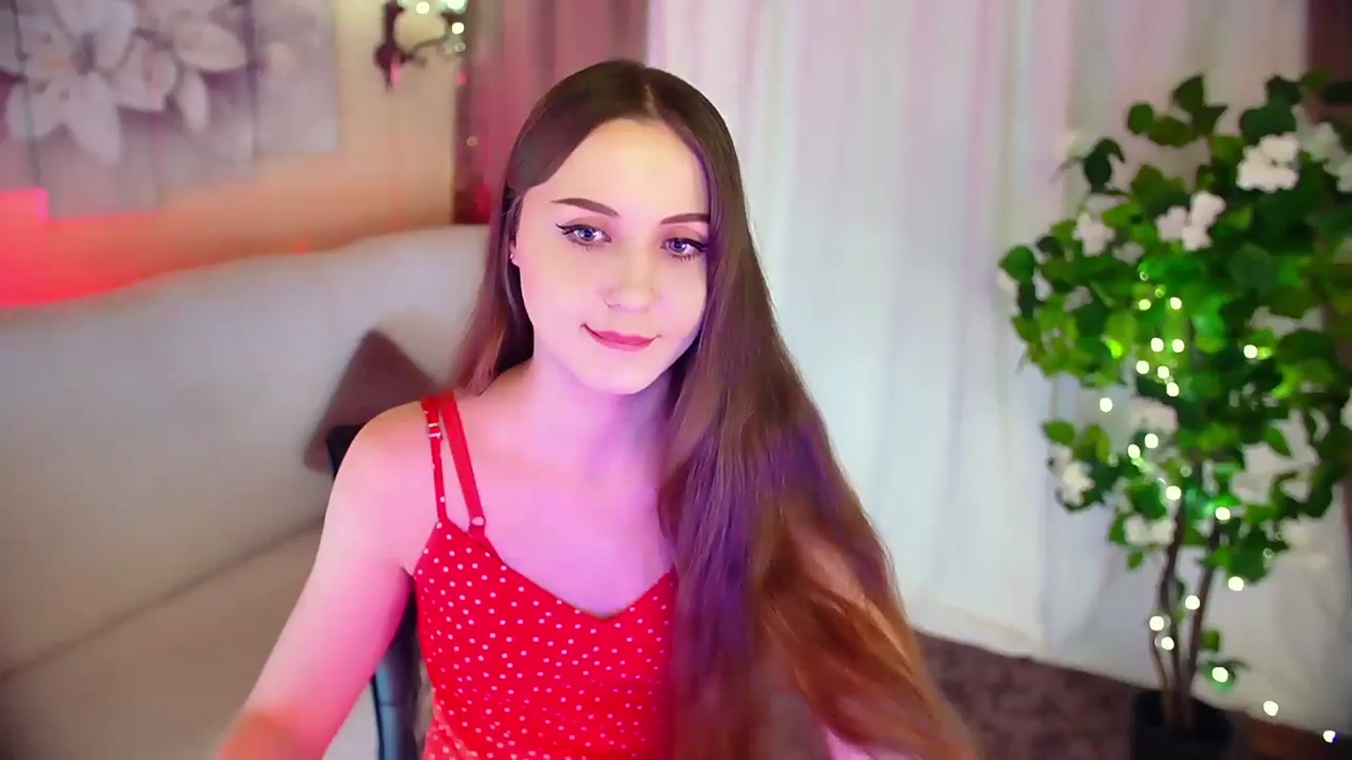 Gallery image thumbnail from Innocent_Soul's myfreecams stream on, 12/02/2023, 15:49 image 18 of 20