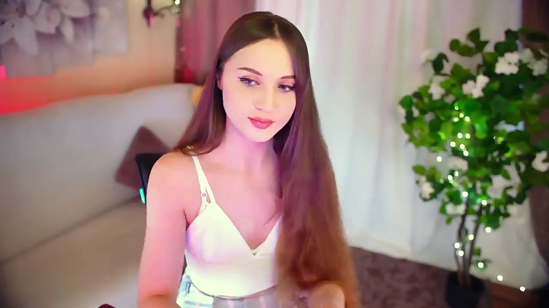 Gallery image thumbnail from Innocent_Soul's myfreecams stream on, 12/06/2023, 11:11 image 14 of 20