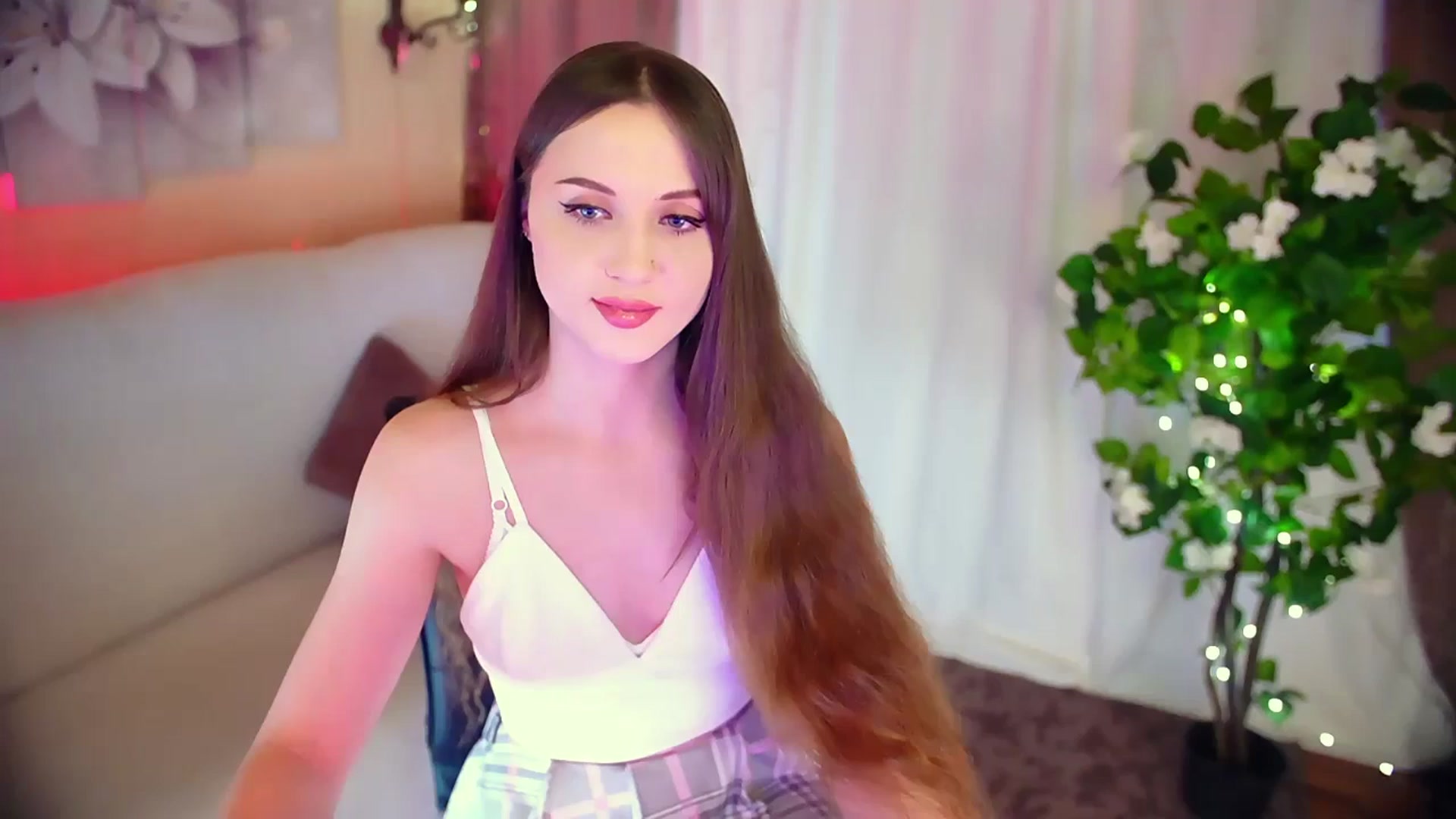 Gallery image thumbnail from Innocent_Soul's myfreecams stream on, 12/06/2023, 11:11 image 10 of 20