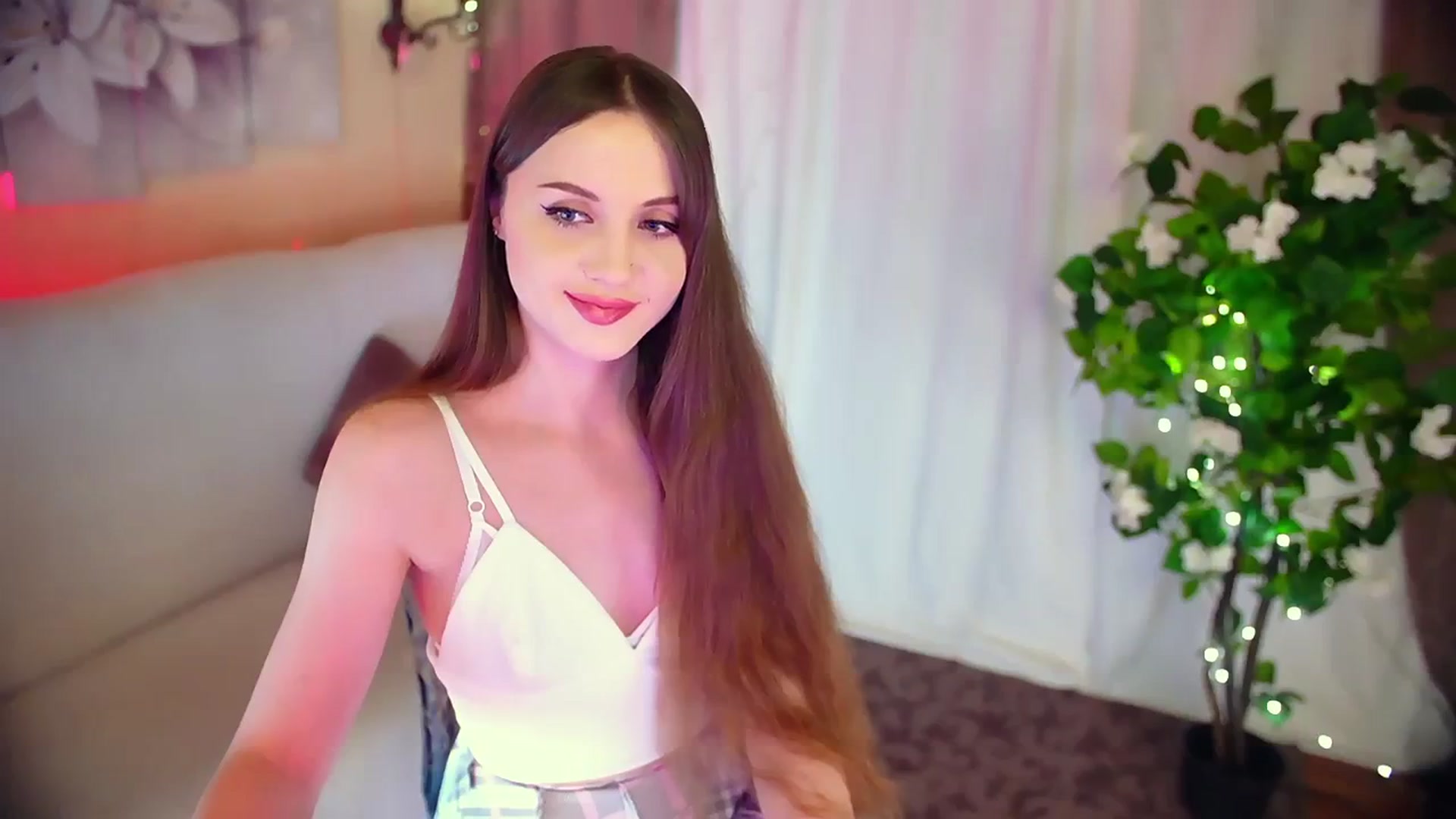 Gallery image thumbnail from Innocent_Soul's myfreecams stream on, 12/06/2023, 14:04 image 8 of 20