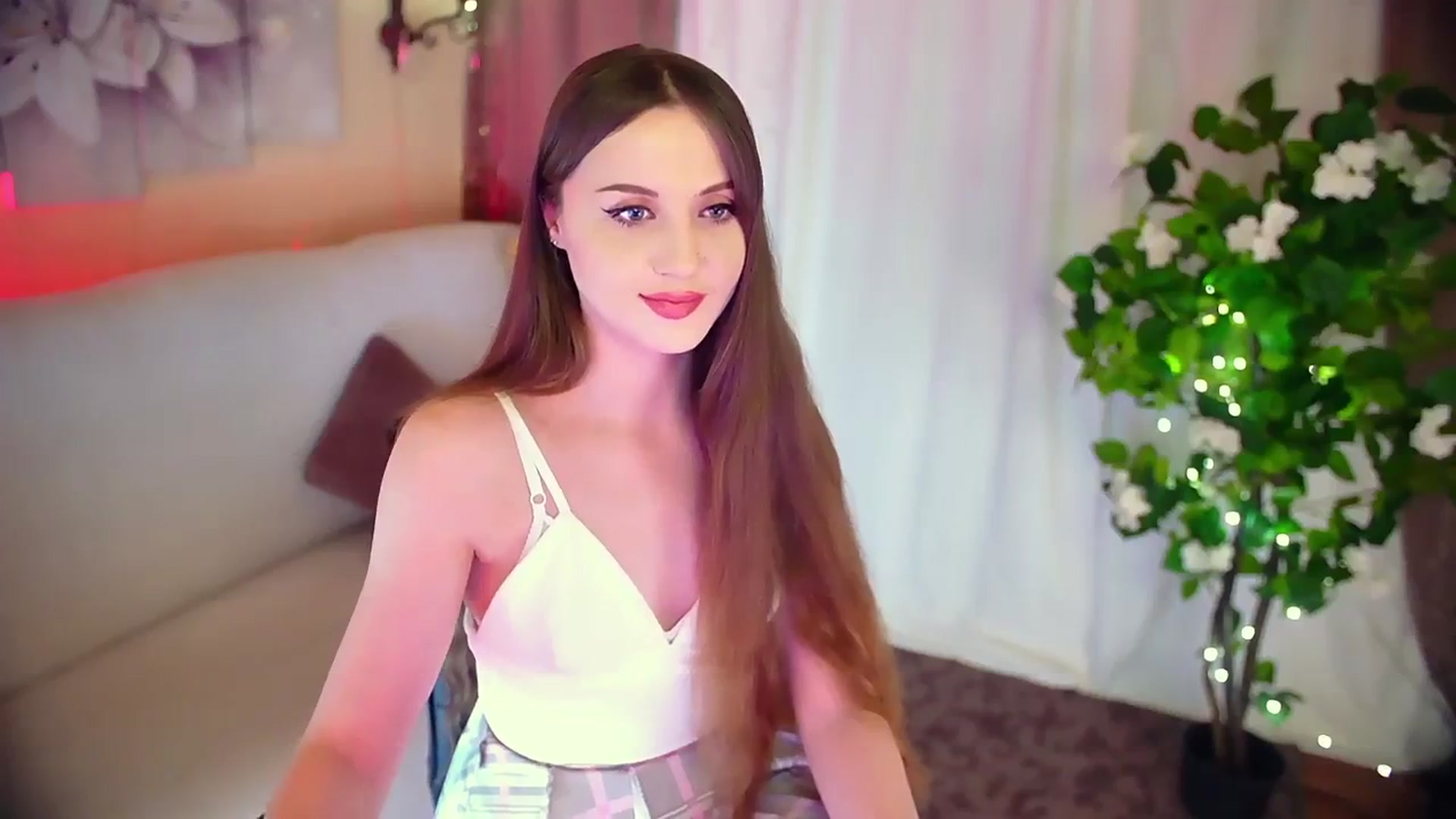 Gallery image thumbnail from Innocent_Soul's myfreecams stream on, 12/06/2023, 14:04 image 12 of 20