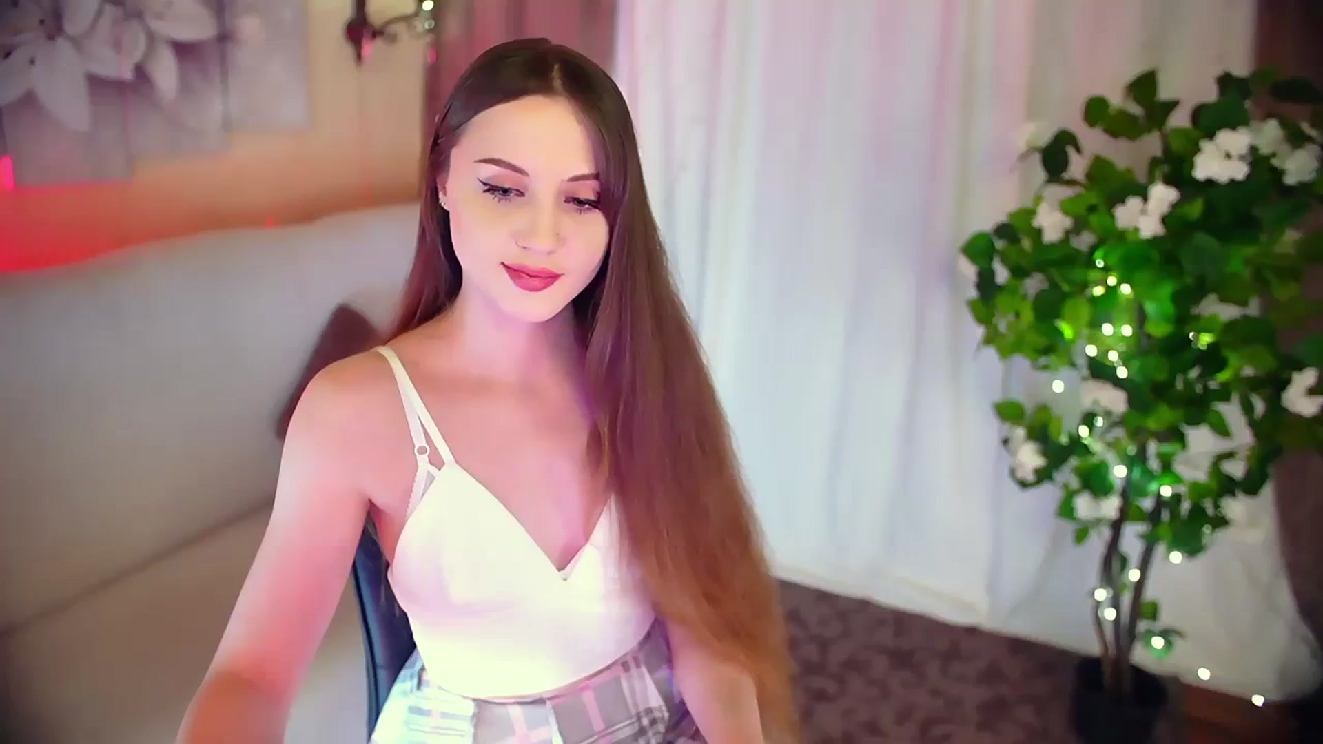 Gallery image thumbnail from Innocent_Soul's myfreecams stream on, 12/06/2023, 14:04 image 17 of 20