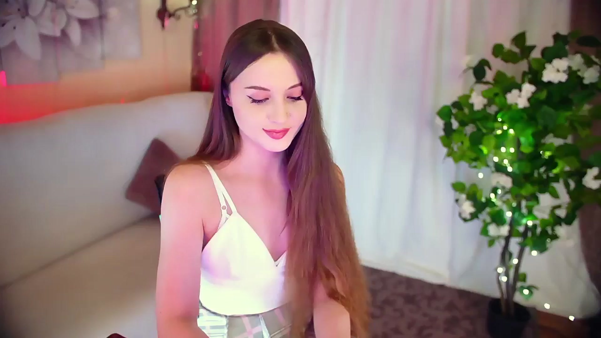 Gallery image thumbnail from Innocent_Soul's myfreecams stream on, 12/06/2023, 14:04 image 3 of 20