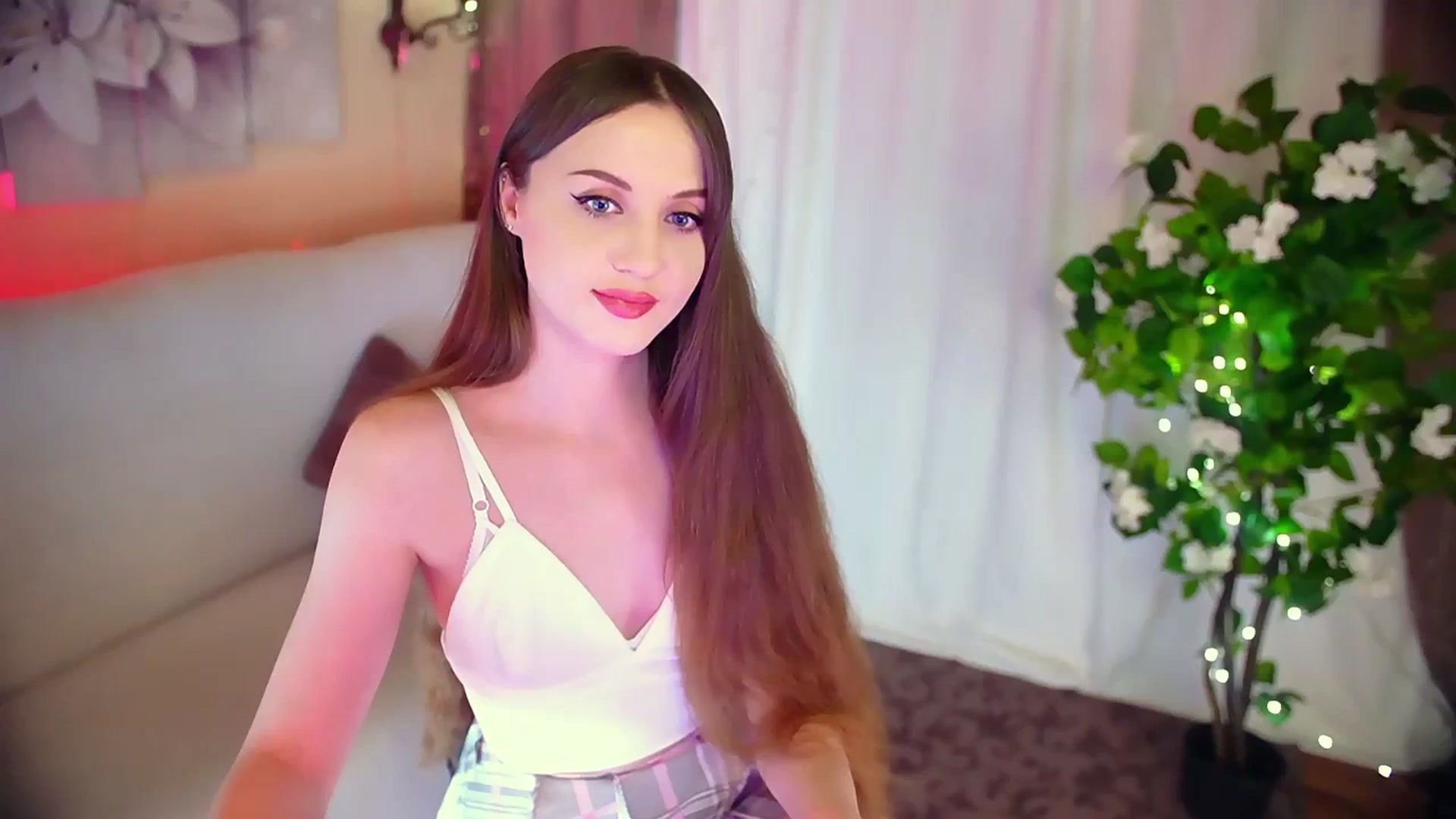 Gallery image thumbnail from Innocent_Soul's myfreecams stream on, 12/06/2023, 14:04 image 6 of 20