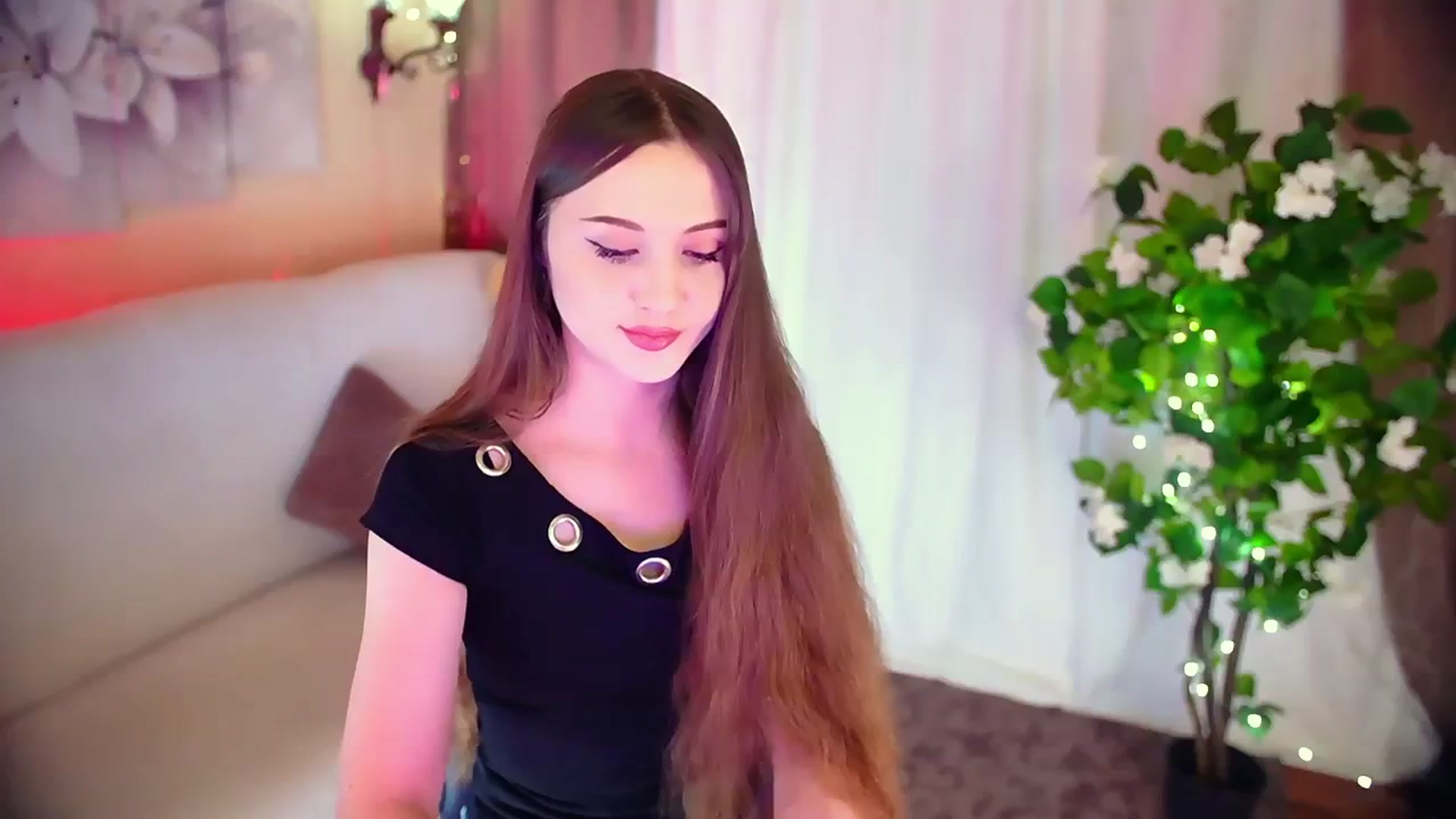 Gallery image thumbnail from Innocent_Soul's myfreecams stream on, 12/07/2023, 14:34 image 20 of 20