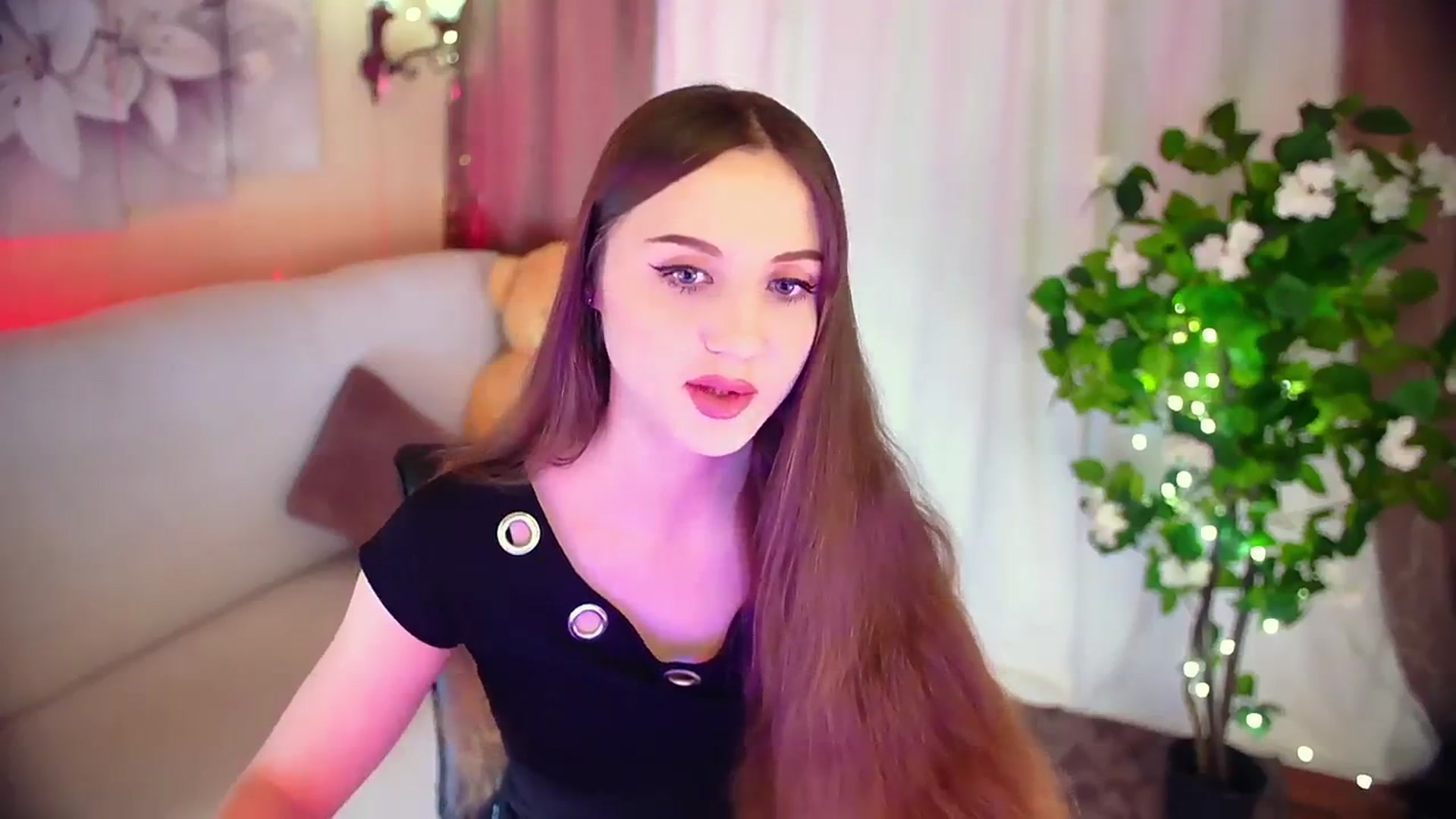 Gallery image thumbnail from Innocent_Soul's myfreecams stream on, 12/07/2023, 14:34 image 11 of 20