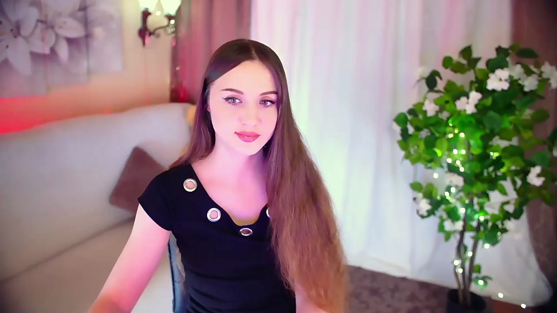 Gallery image thumbnail from Innocent_Soul's myfreecams stream on, 12/07/2023, 14:34 image 2 of 20