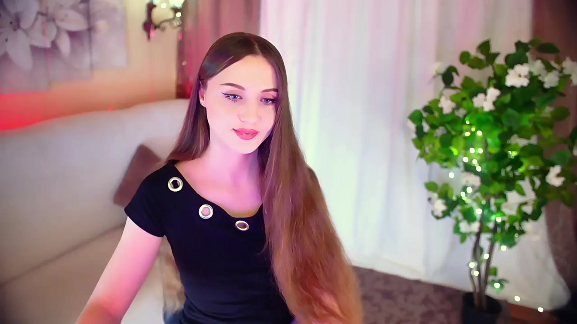 Gallery image thumbnail from Innocent_Soul's myfreecams stream on, 12/07/2023, 16:52 image 9 of 20