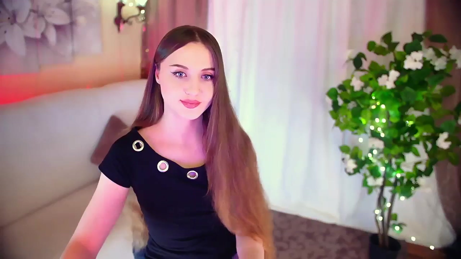 Gallery image thumbnail from Innocent_Soul's myfreecams stream on, 12/07/2023, 16:52 image 7 of 20