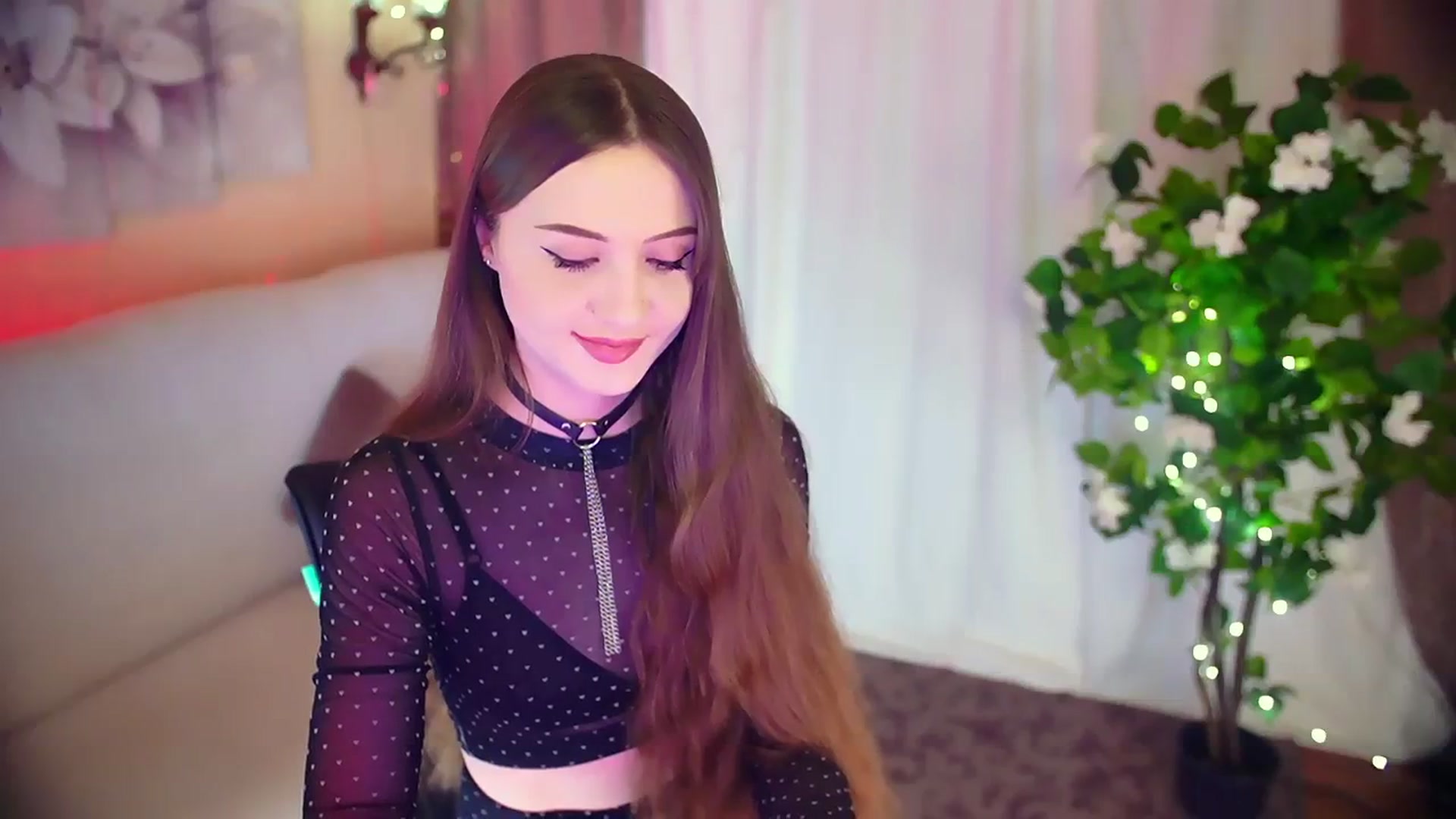 Gallery image thumbnail from Innocent_Soul's myfreecams stream on, 12/08/2023, 14:45 image 16 of 20